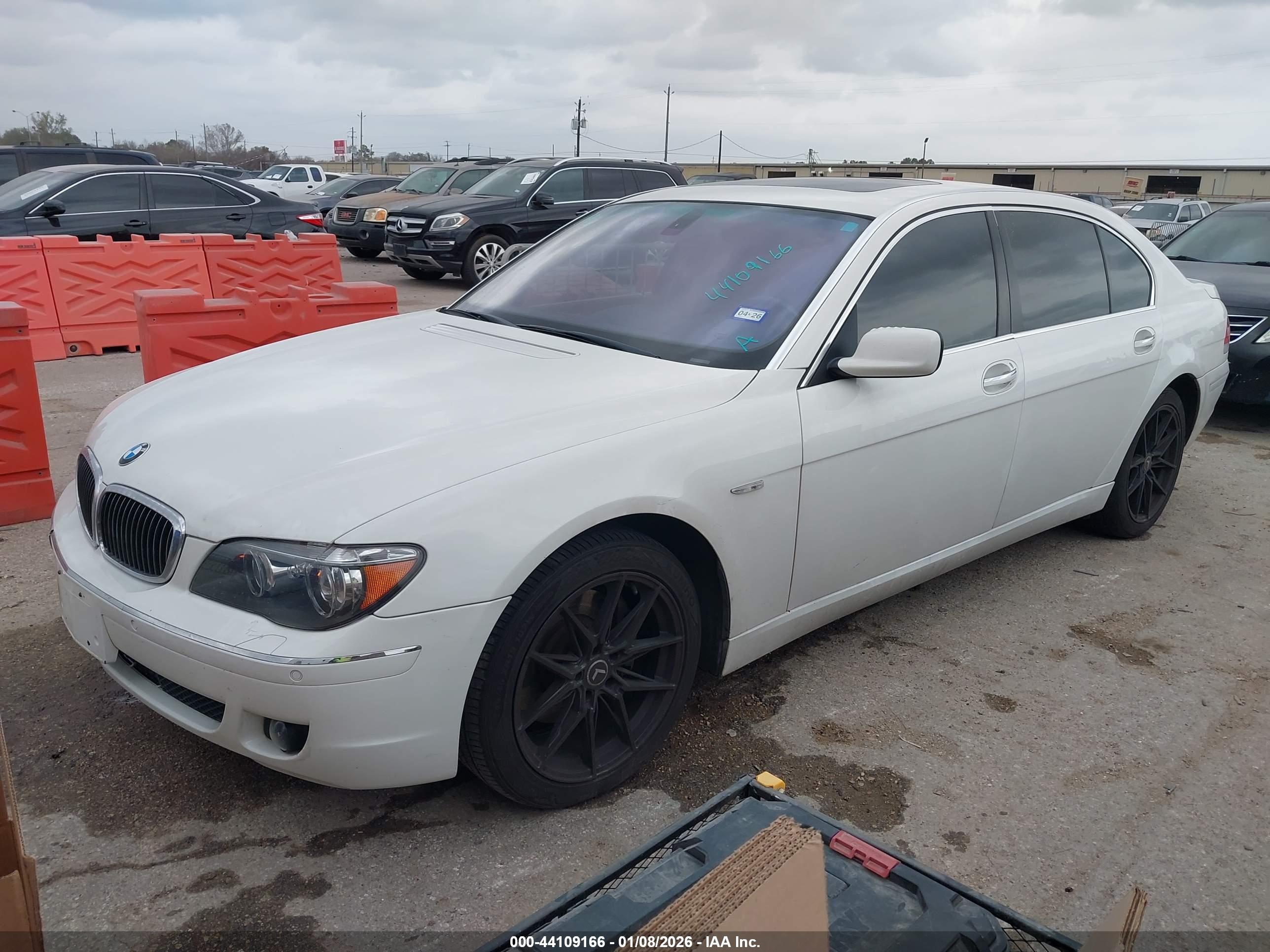 BMW 750LI image 2