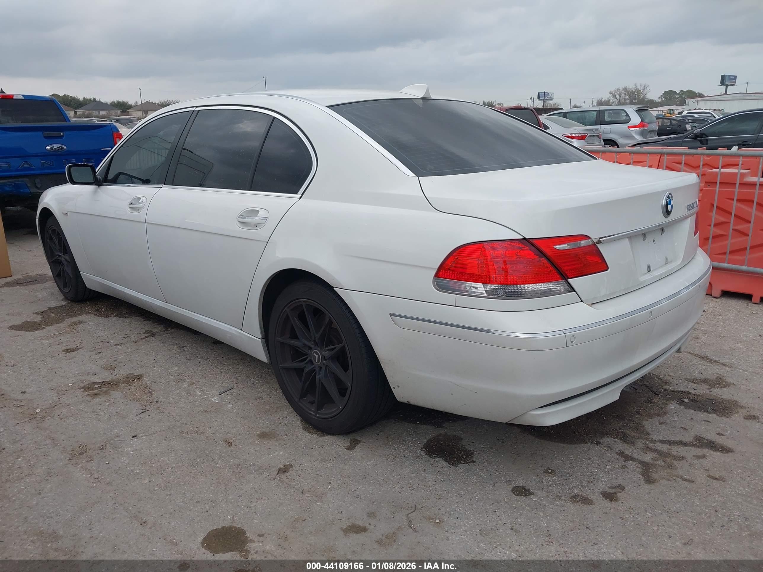 BMW 750LI image 3