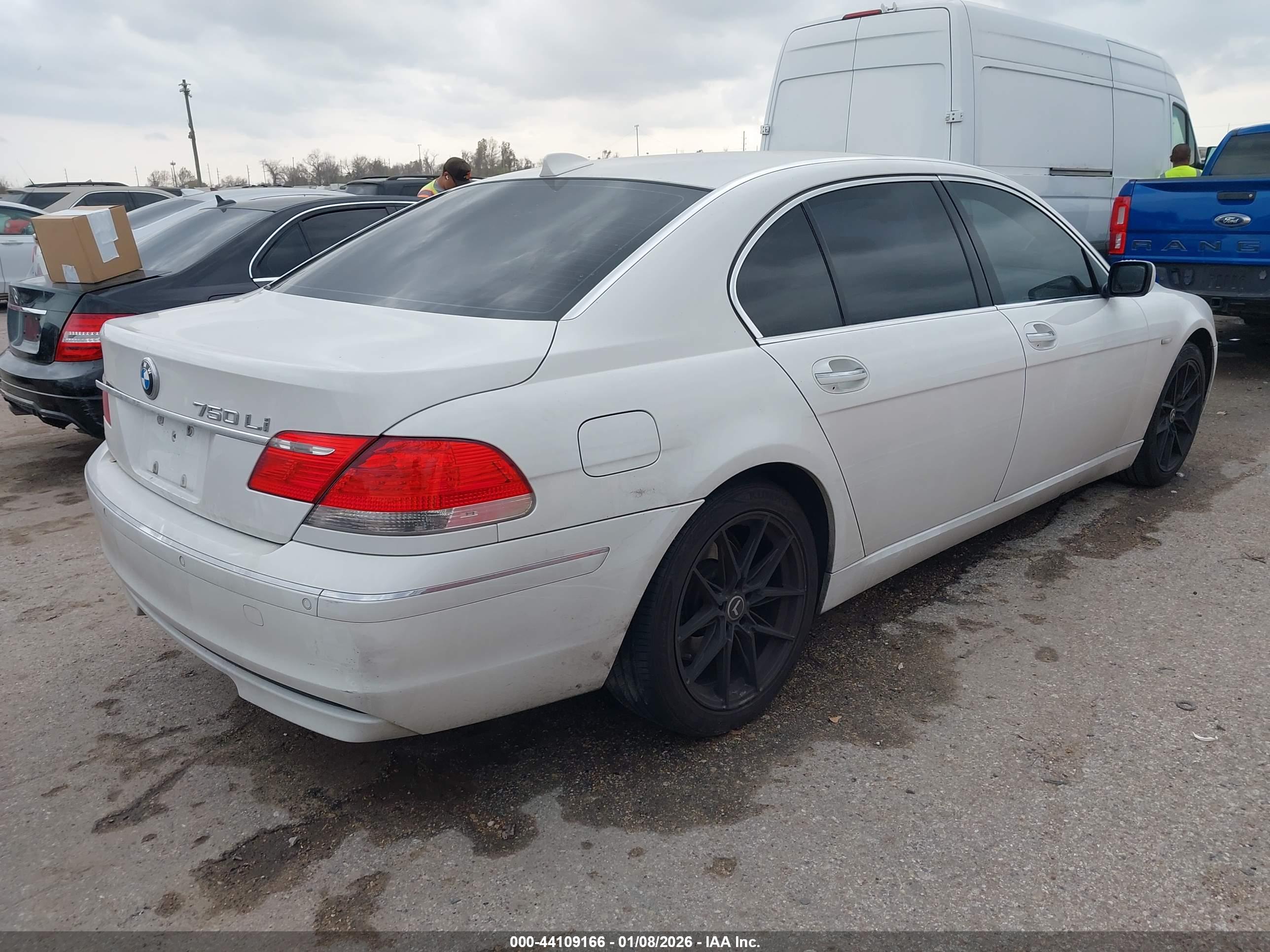 BMW 750LI image 4
