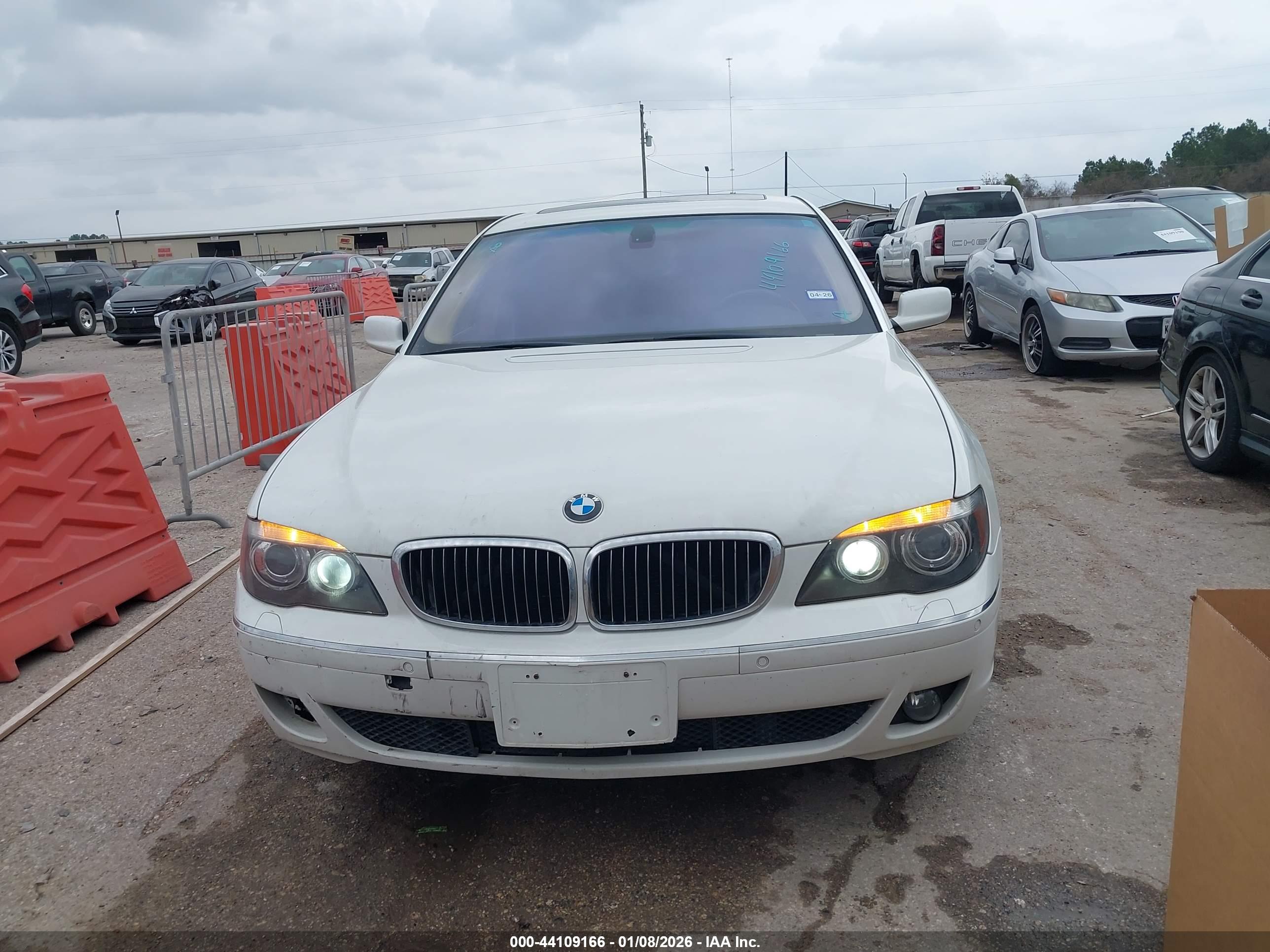BMW 750LI image 6