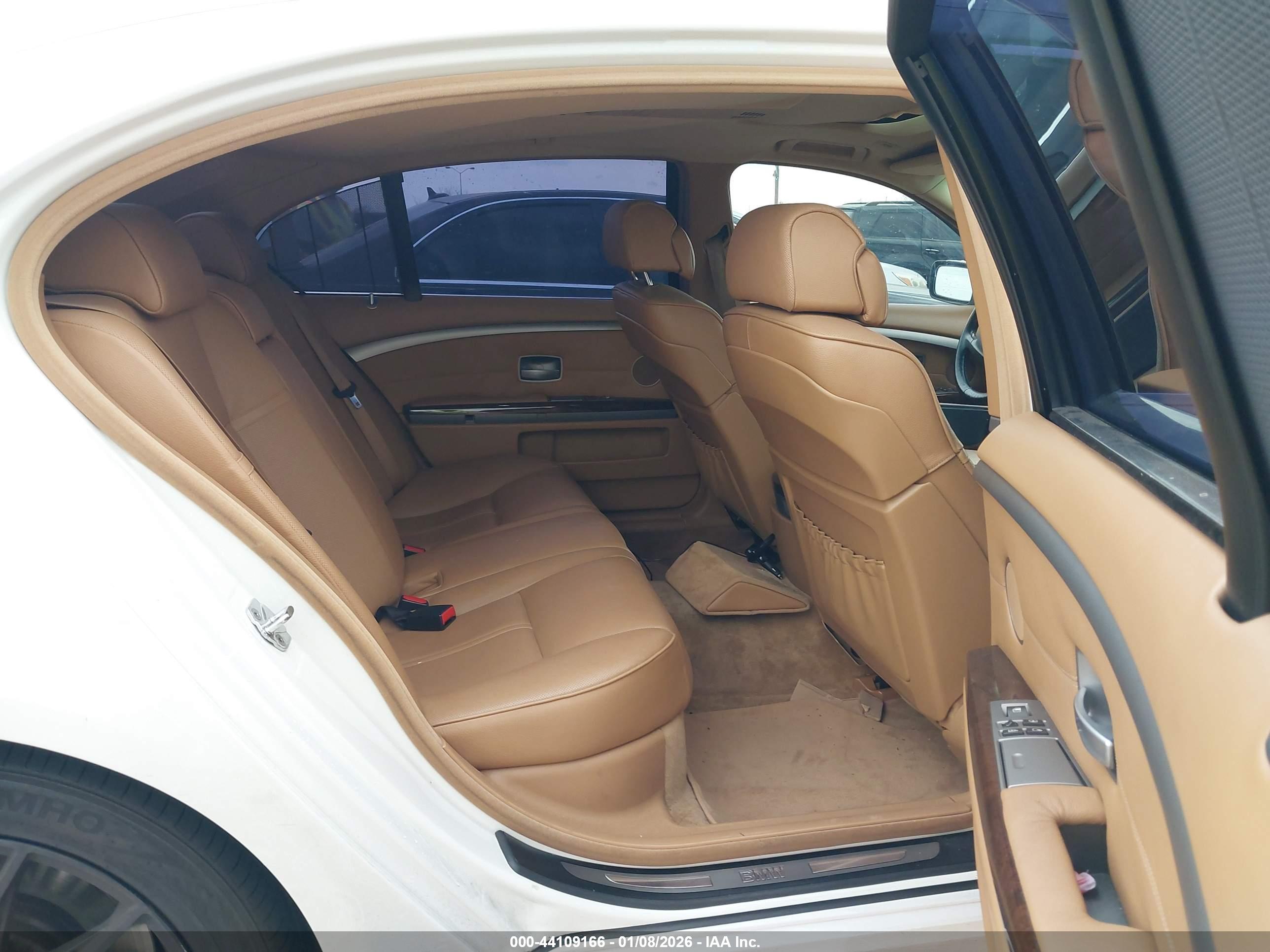 BMW 750LI image 8