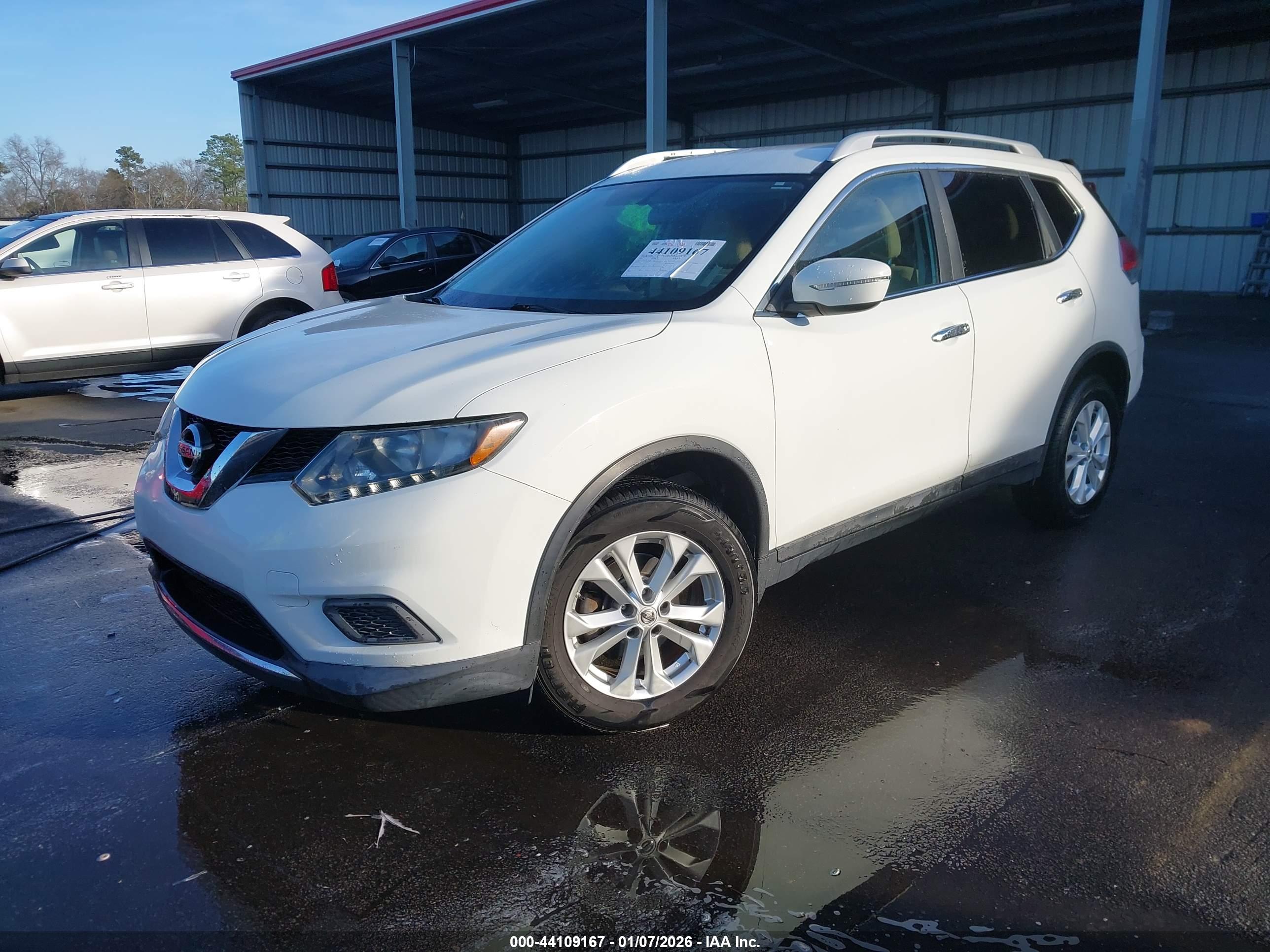 NISSAN ROGUE image 2