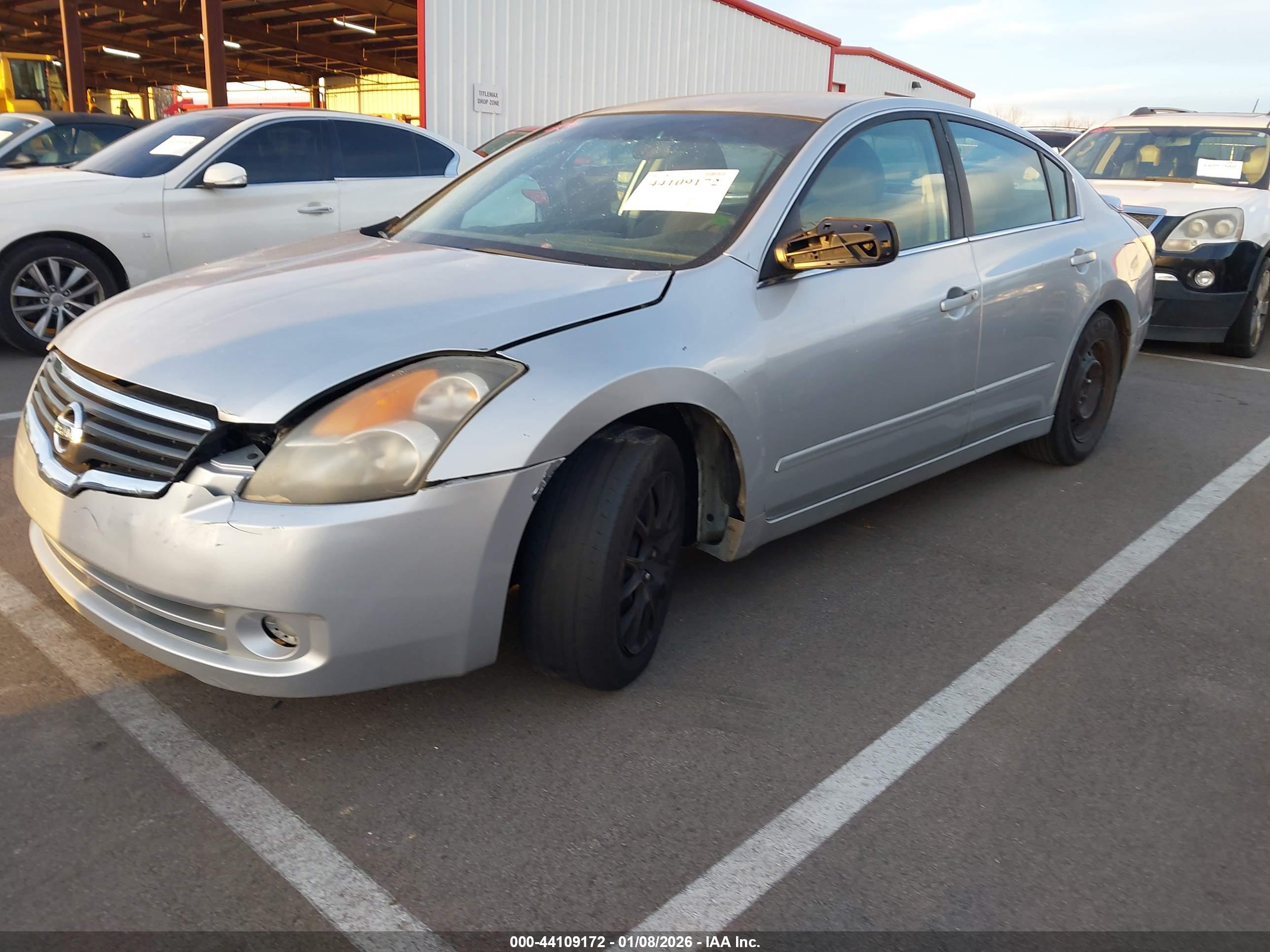 NISSAN ALTIMA image 2