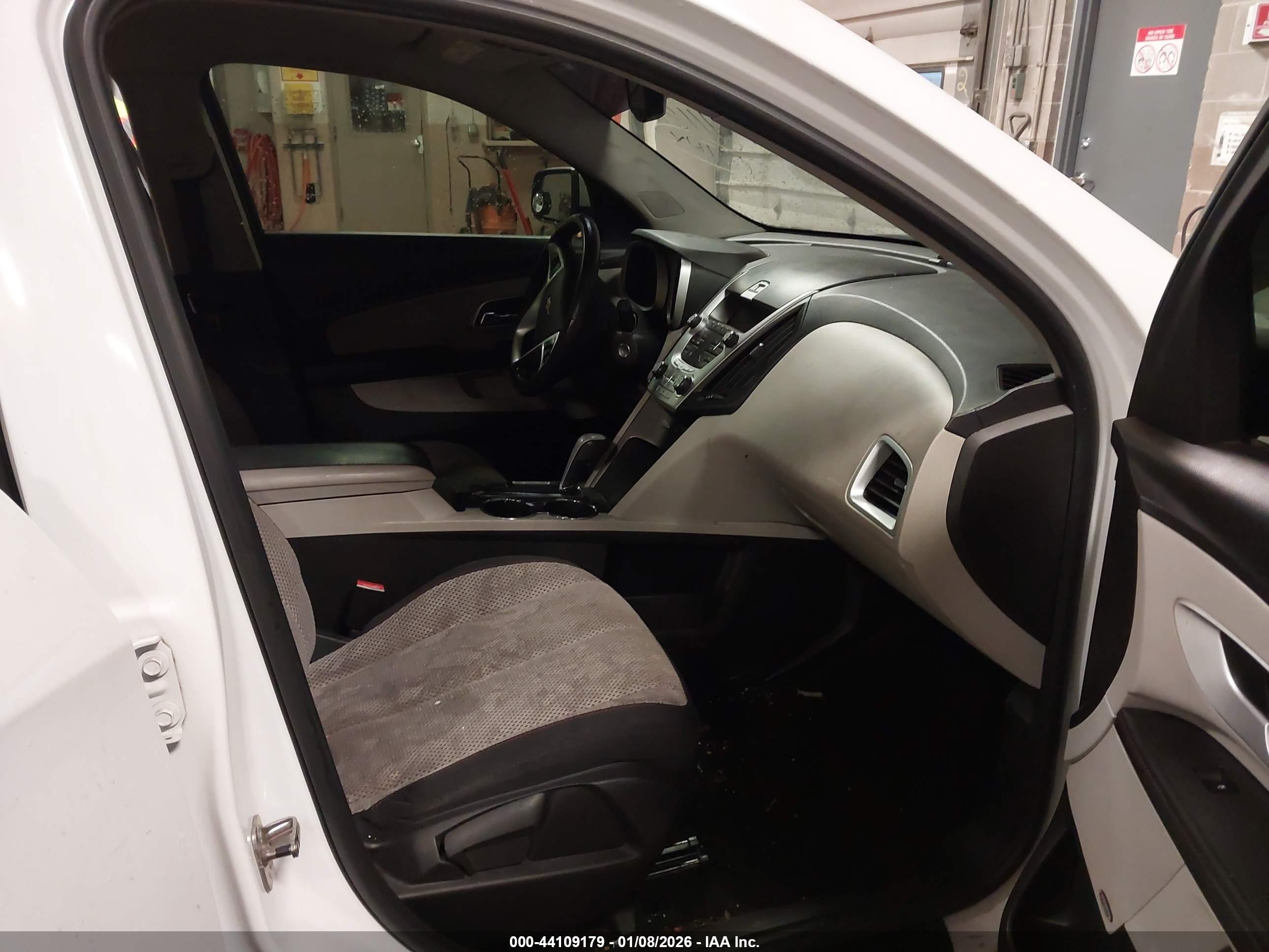 CHEVROLET EQUINOX image 5