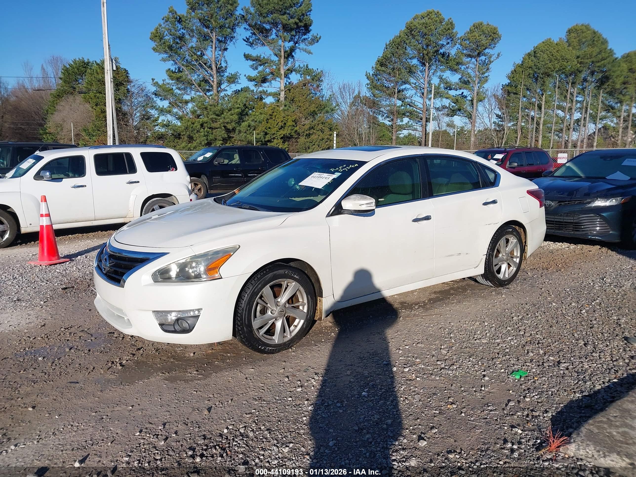 NISSAN ALTIMA image 2