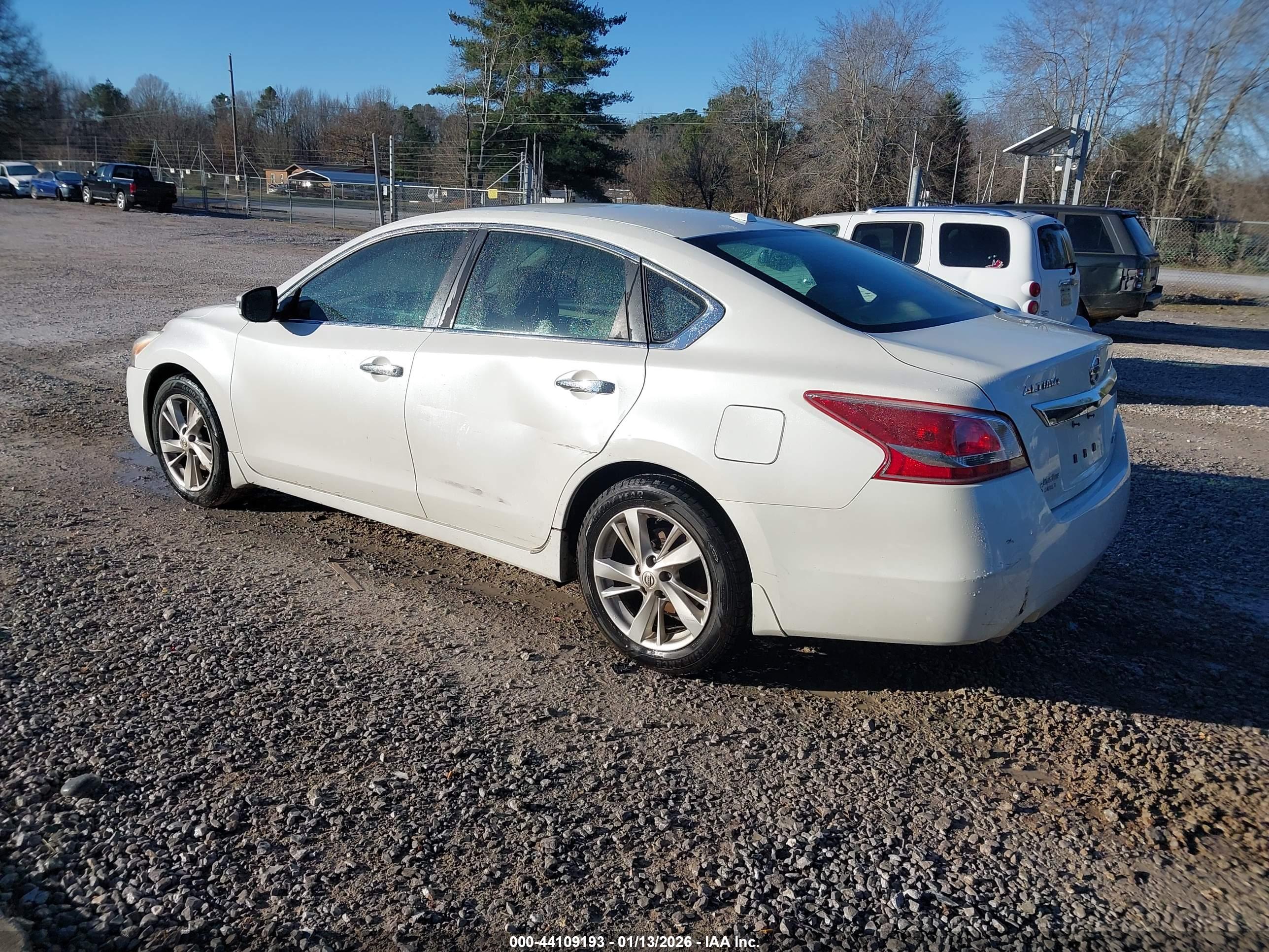 NISSAN ALTIMA image 3