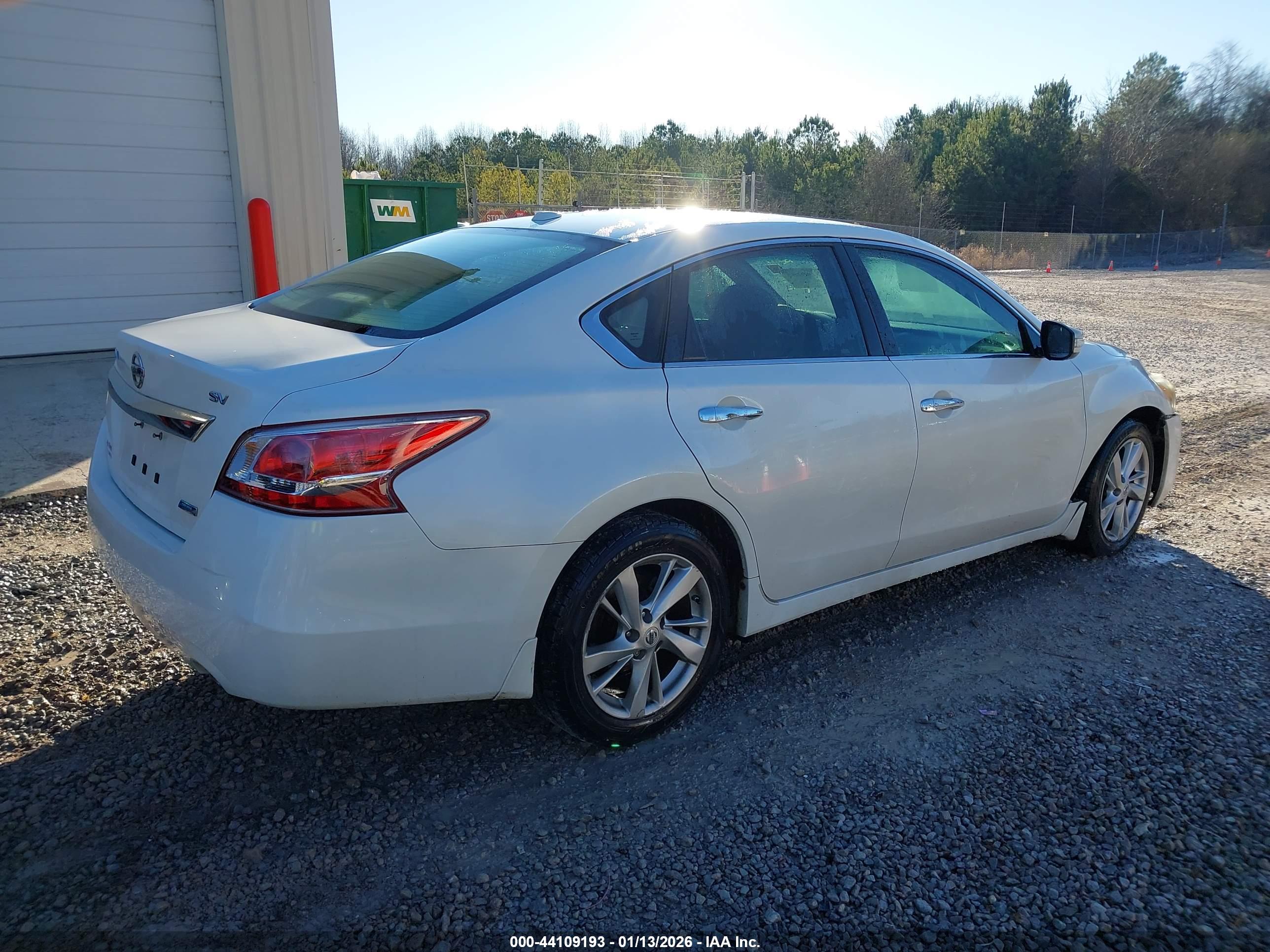 NISSAN ALTIMA image 4