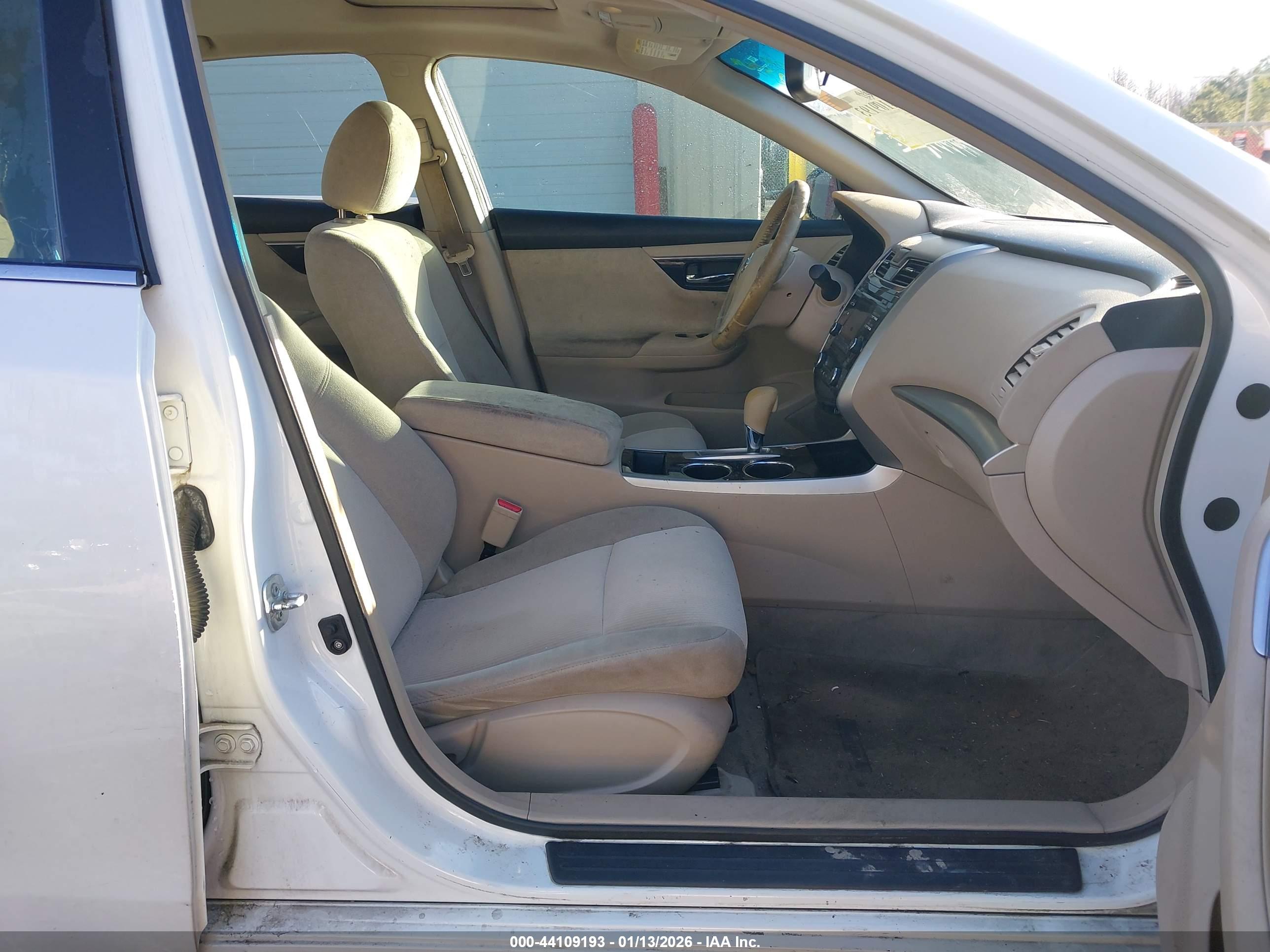 NISSAN ALTIMA image 5