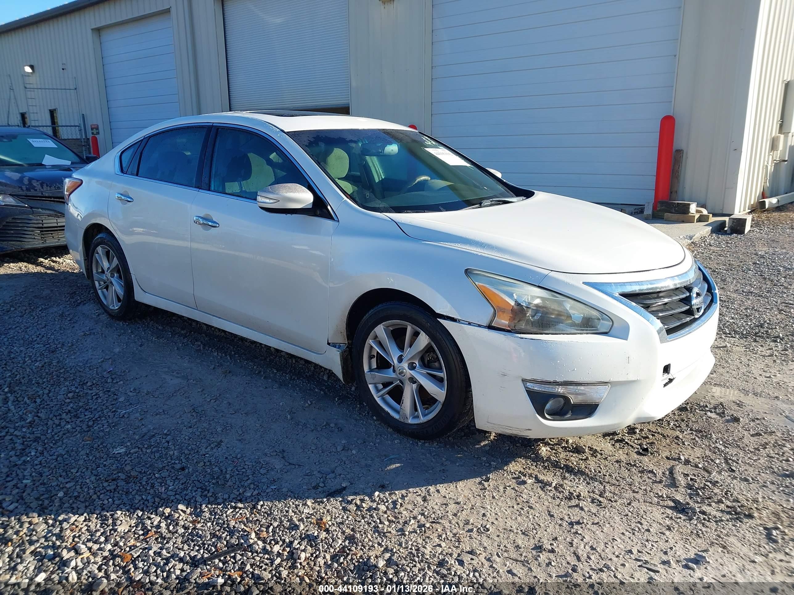 NISSAN ALTIMA image 6