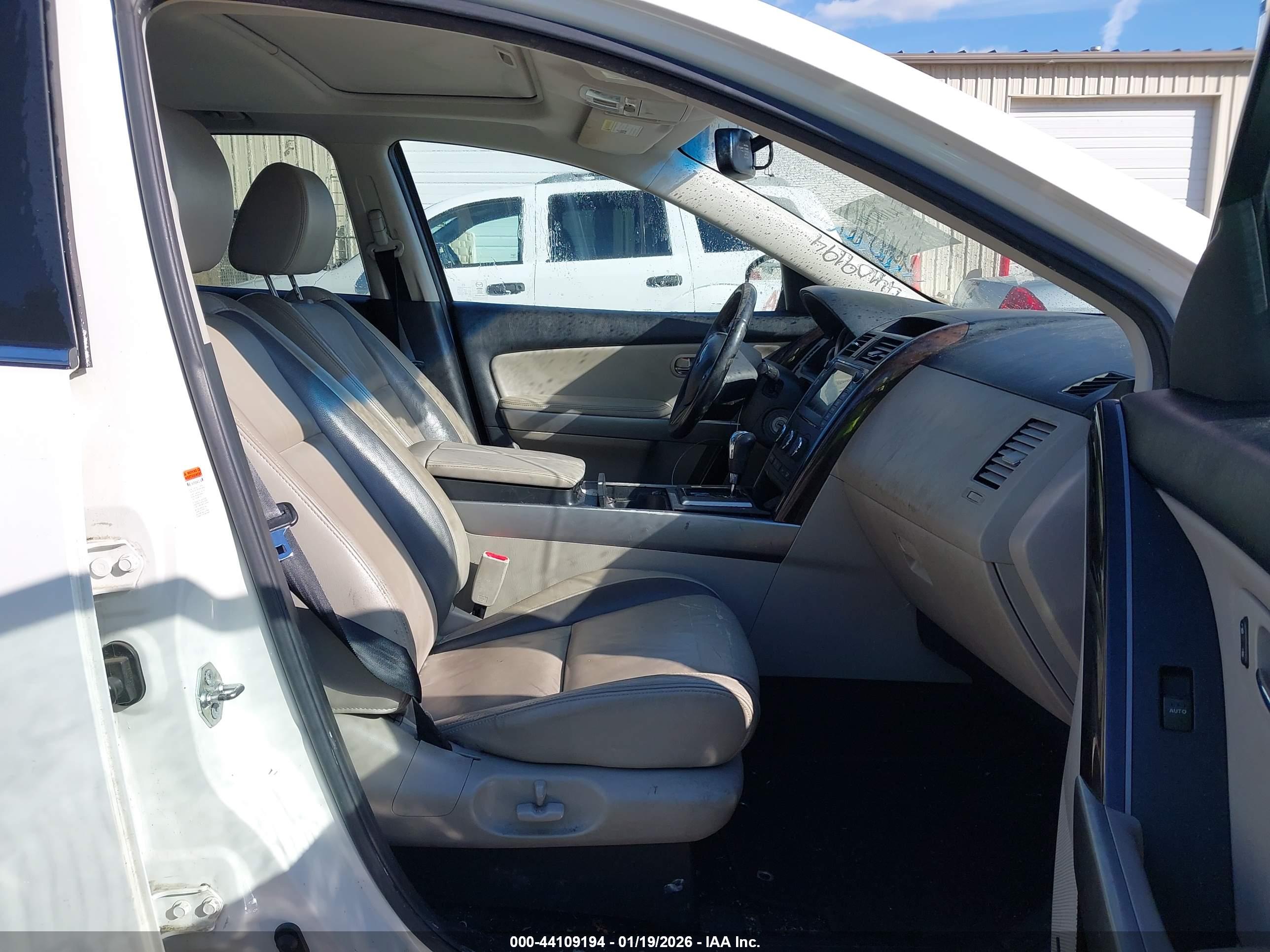 MAZDA CX-9 image 5