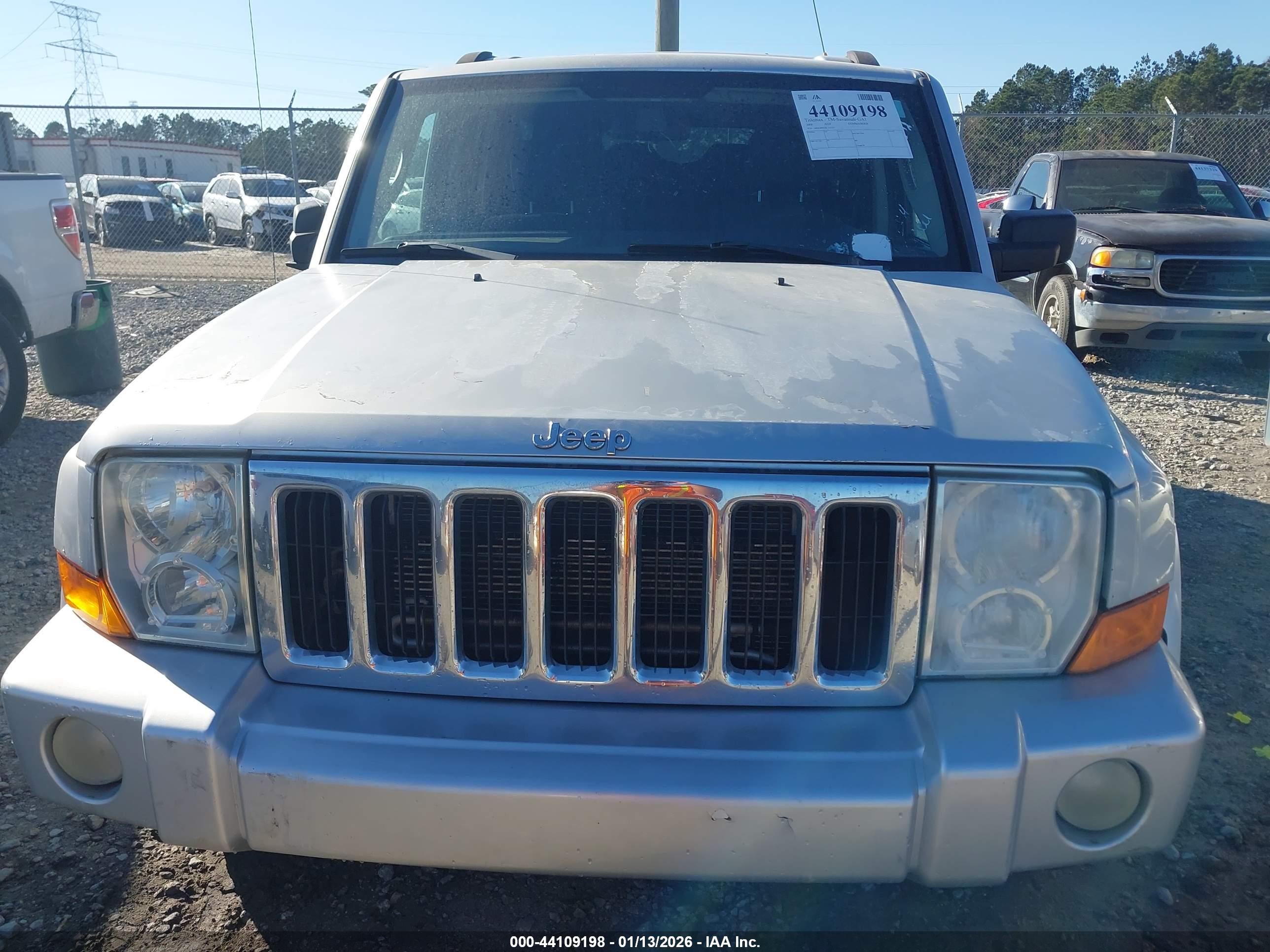 JEEP COMMANDER image 10