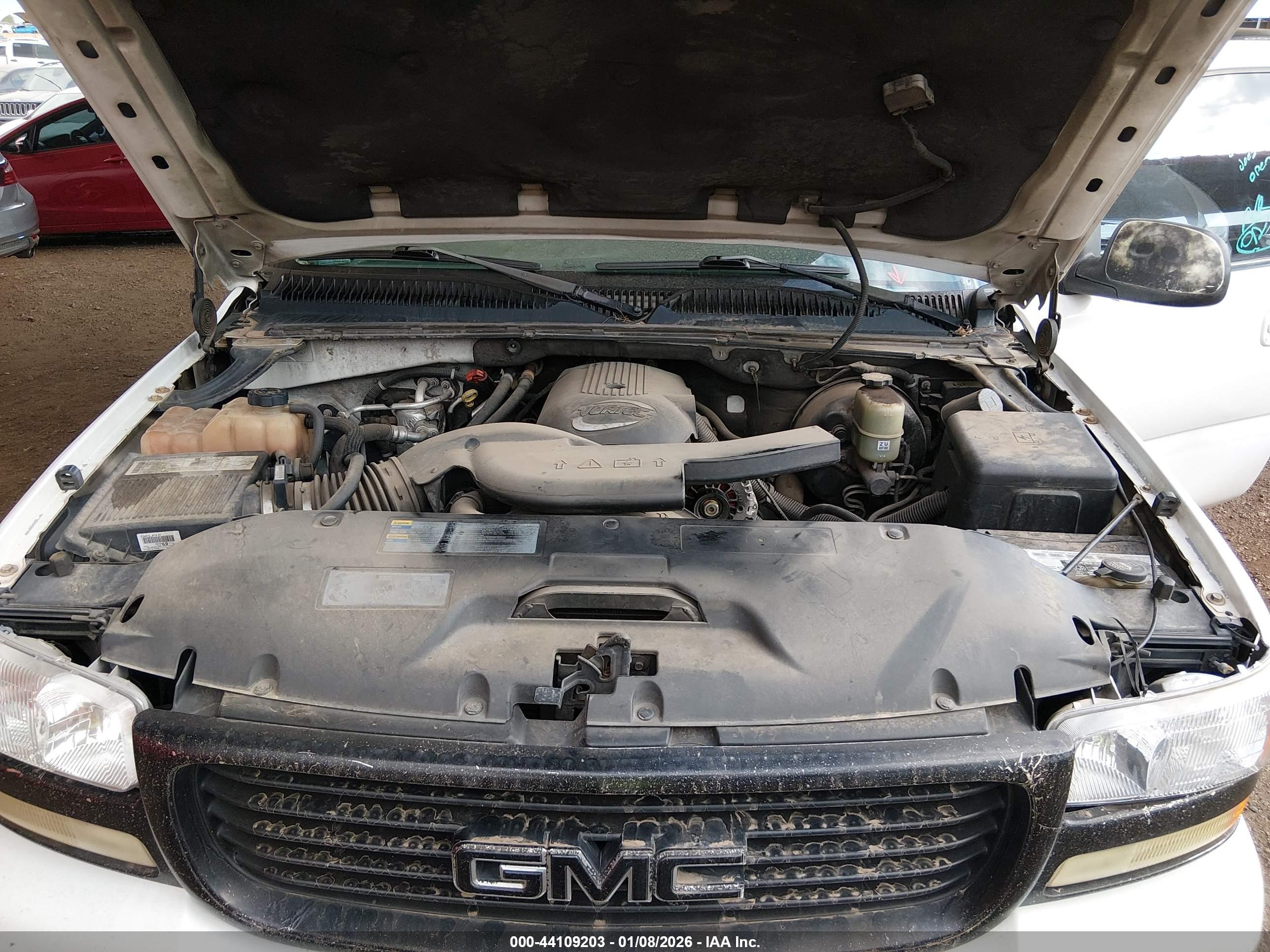 GMC YUKON image 10