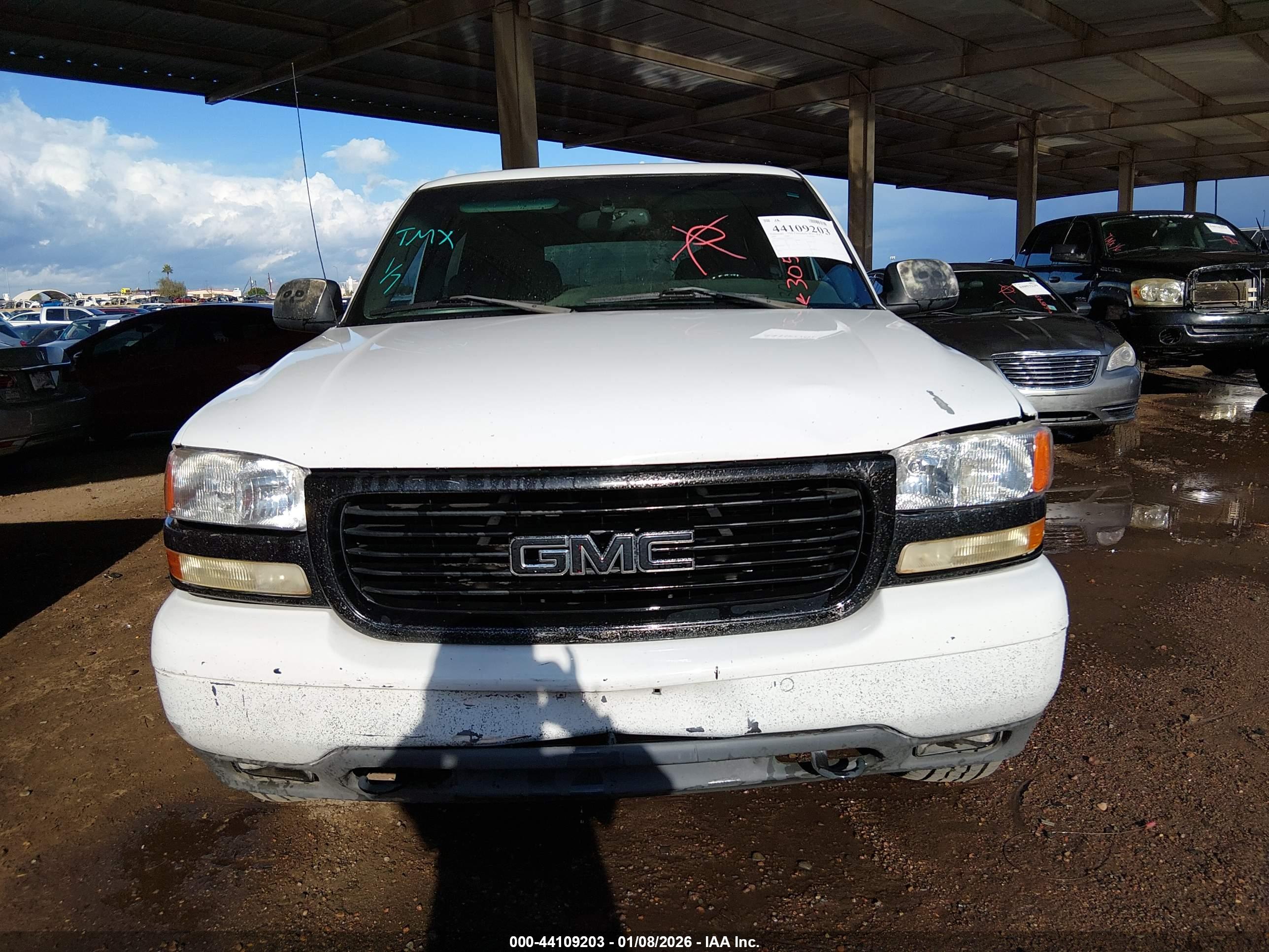 GMC YUKON image 6