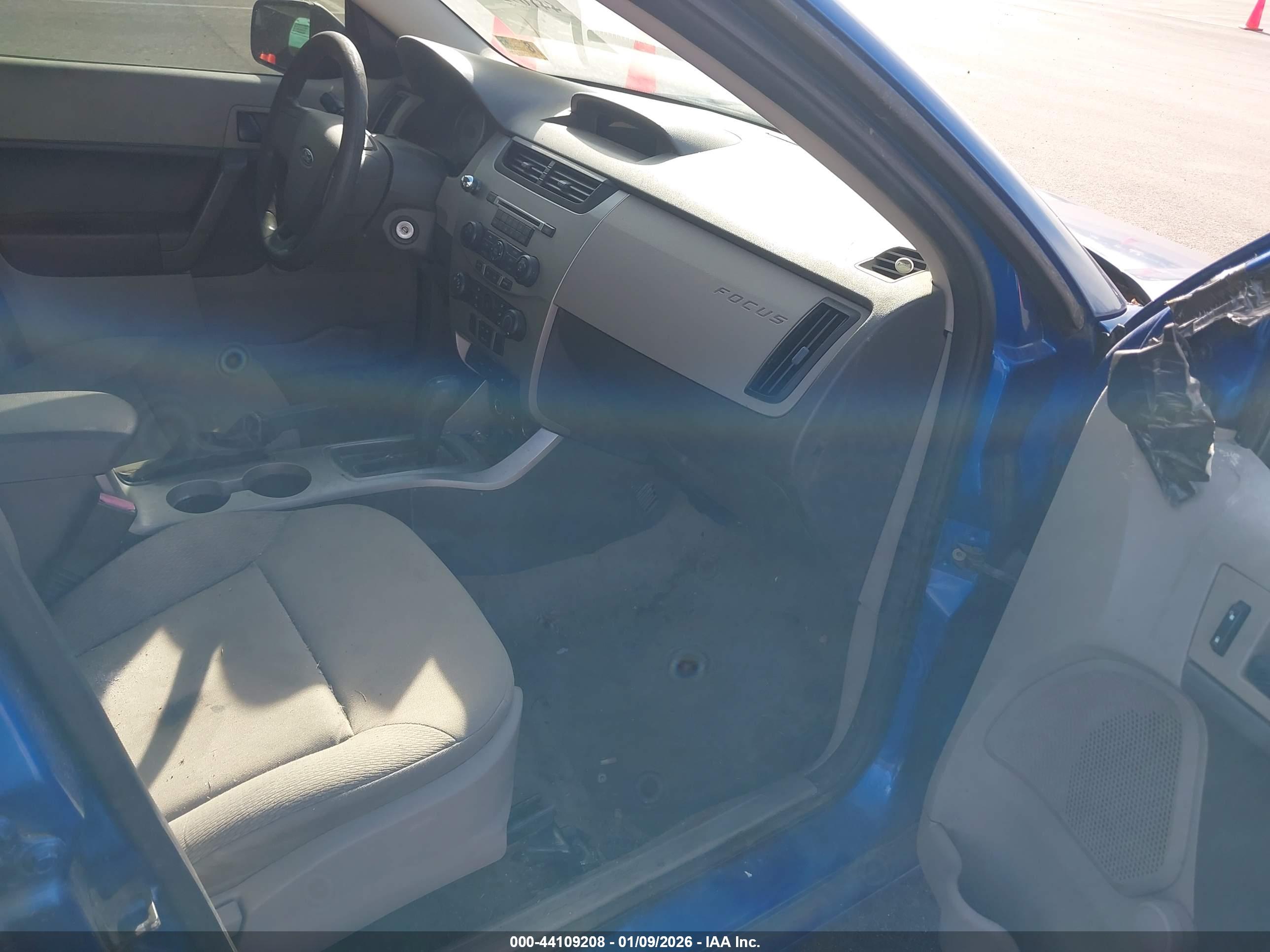 FORD FOCUS image 5