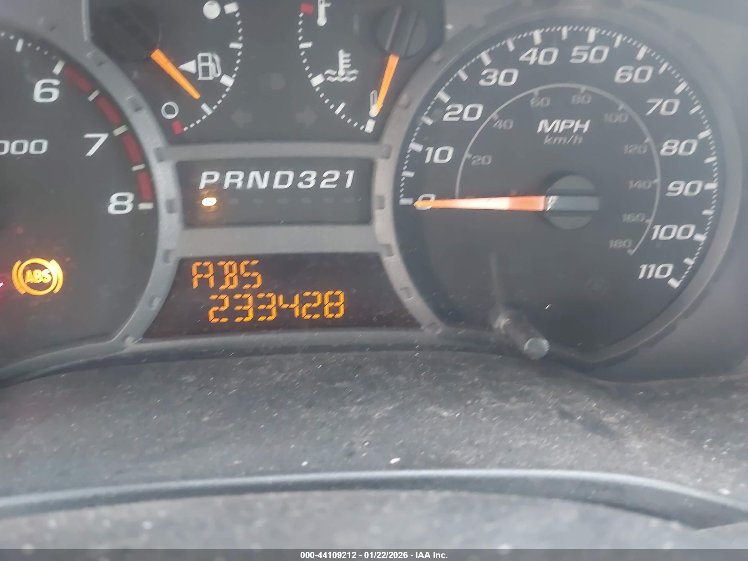 CHEVROLET COLORADO image 7