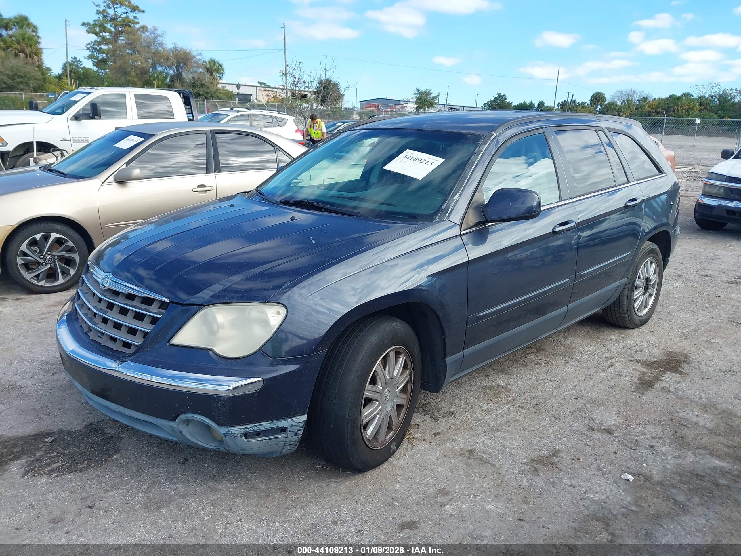 CHRYSLER PACIFICA image 2