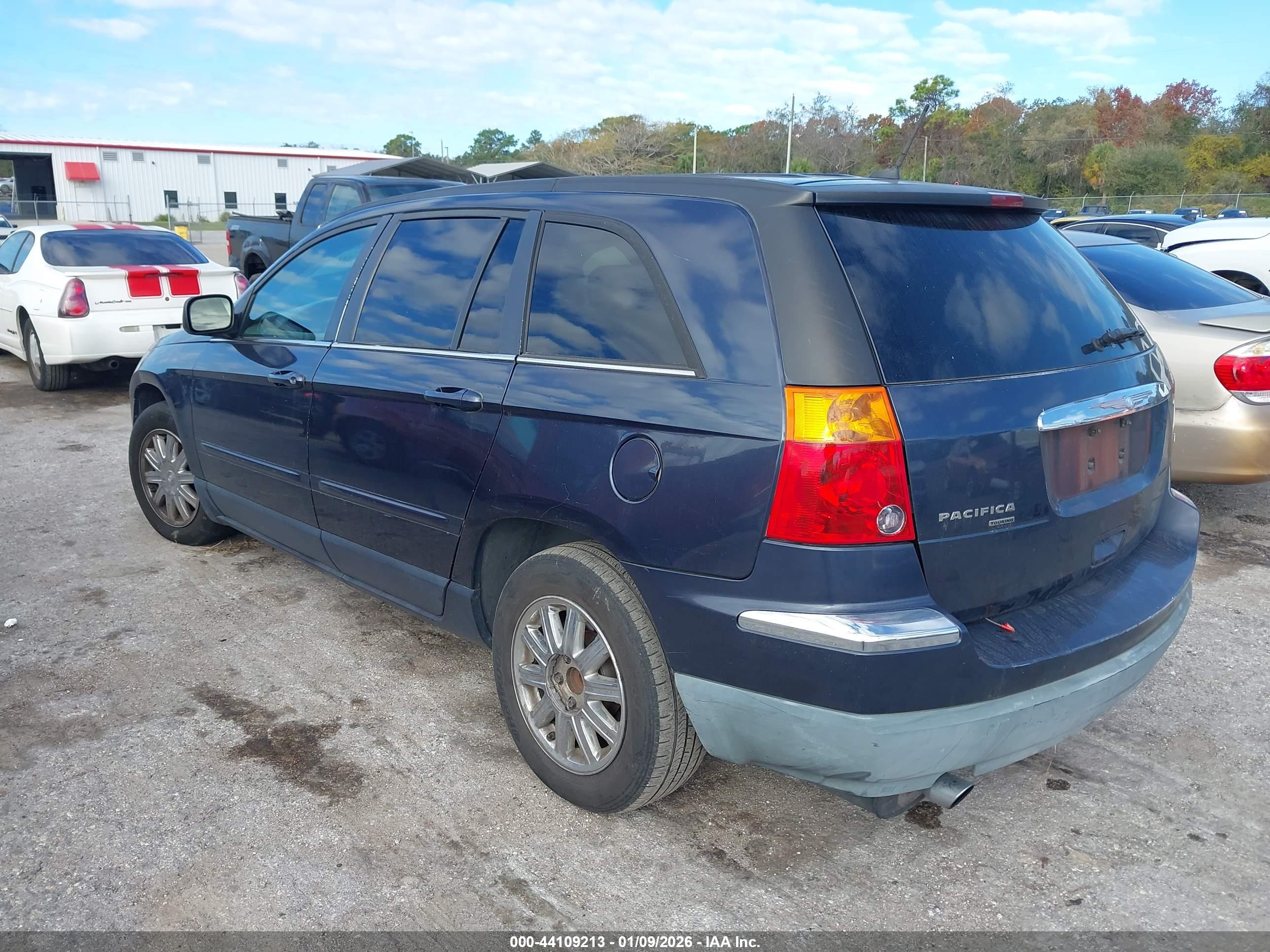 CHRYSLER PACIFICA image 3