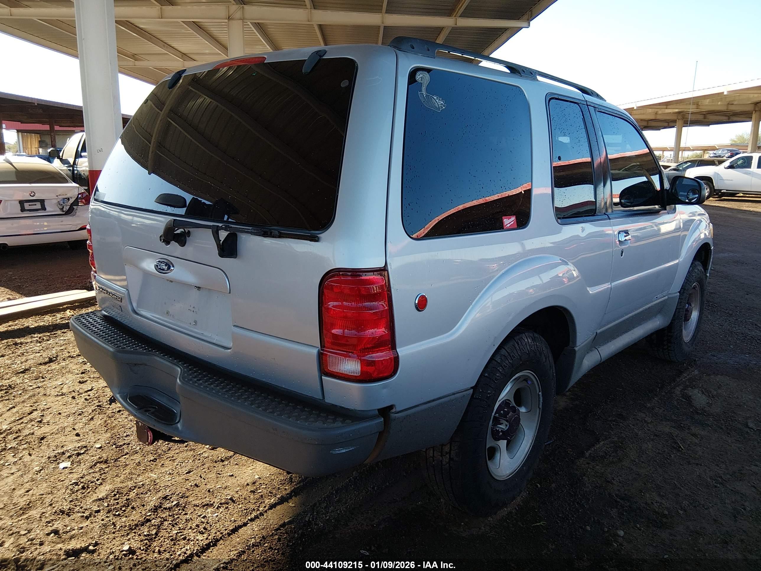 FORD EXPLORER image 4