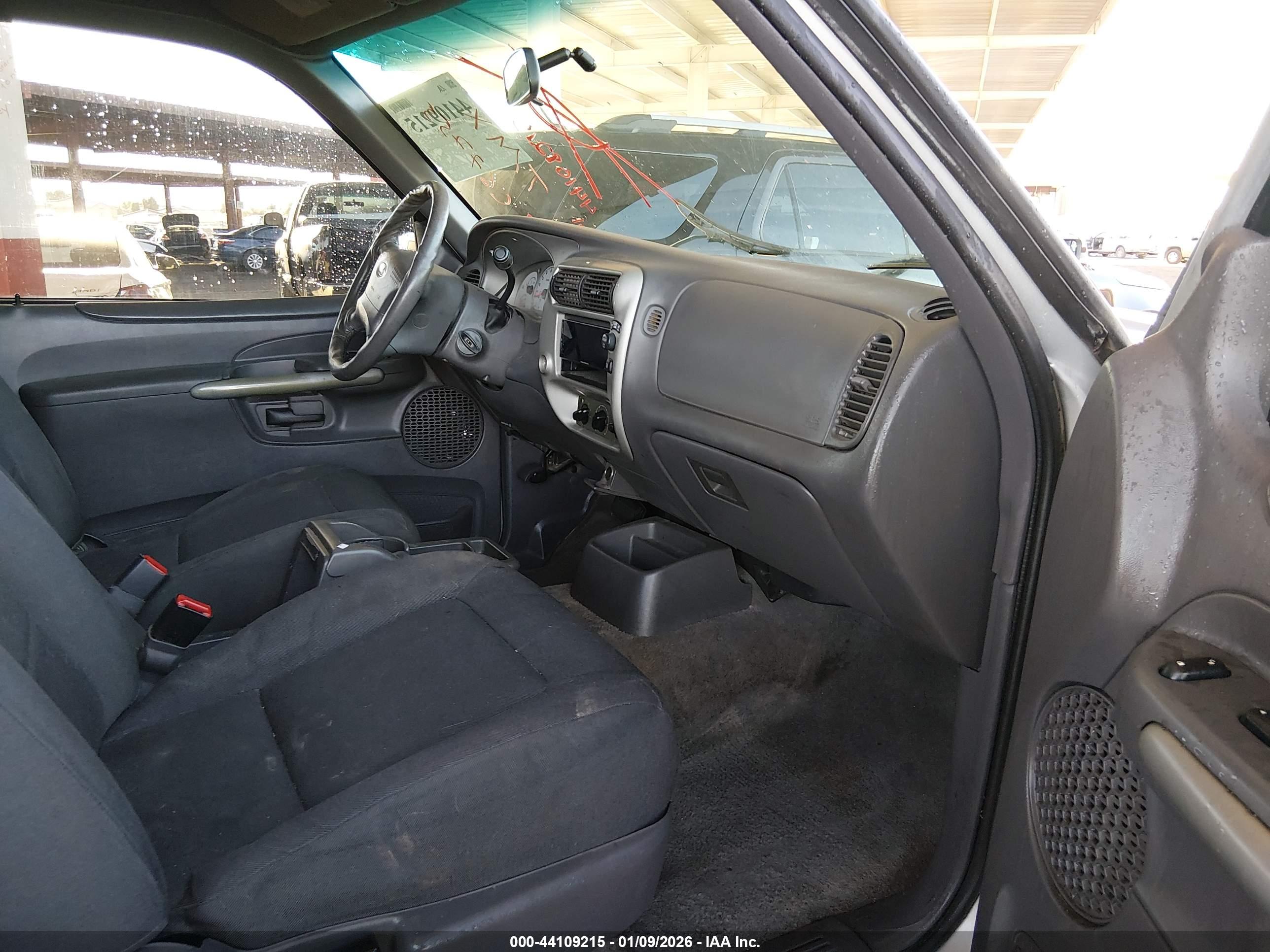 FORD EXPLORER image 5