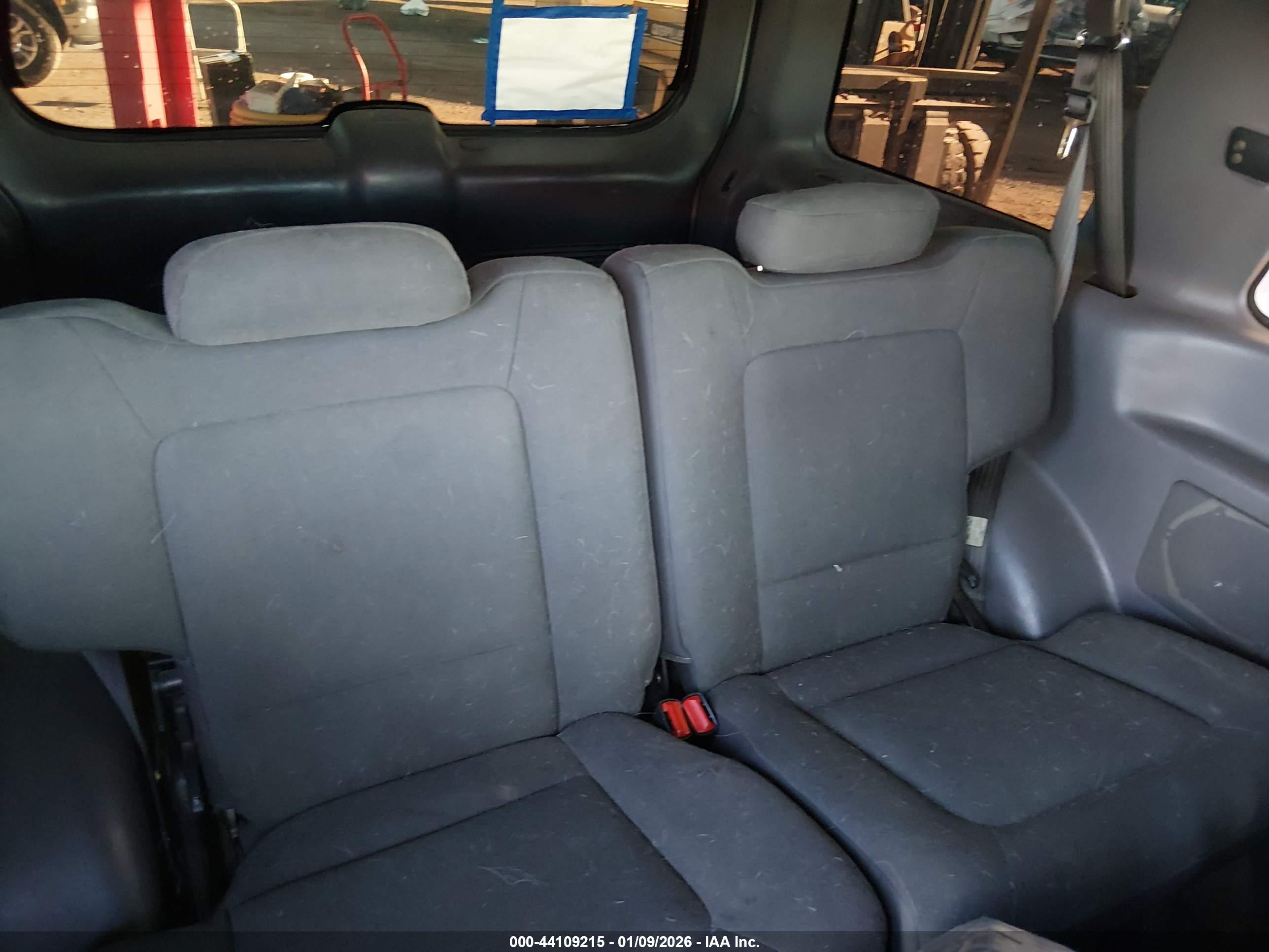 FORD EXPLORER image 8