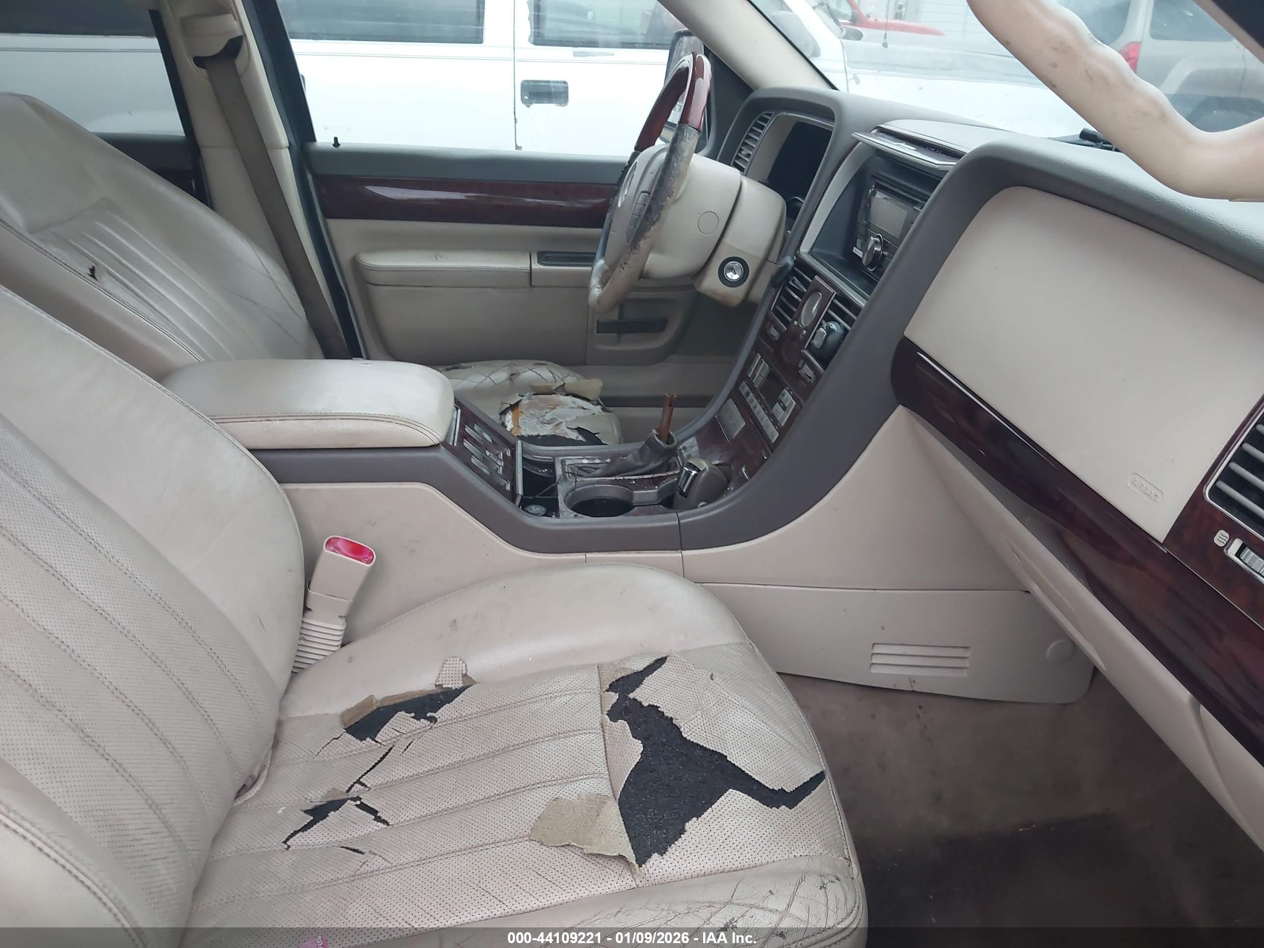 LINCOLN AVIATOR image 5