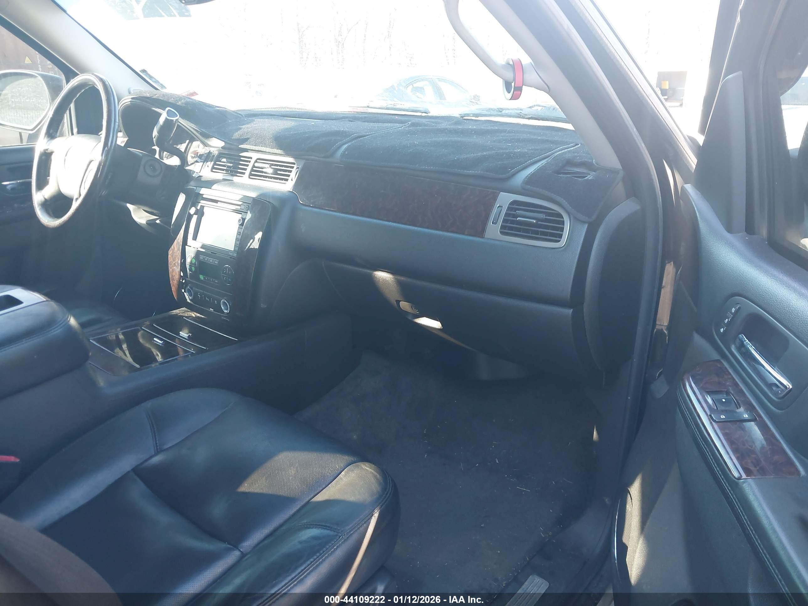 GMC YUKON image 5