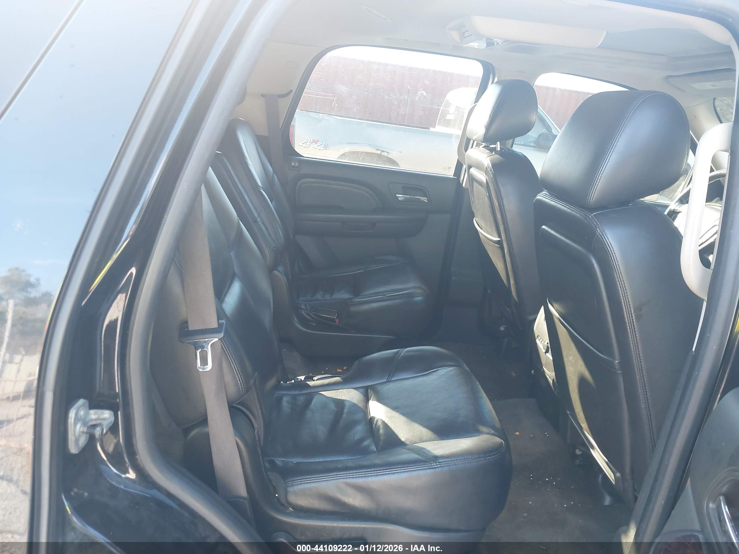 GMC YUKON image 8