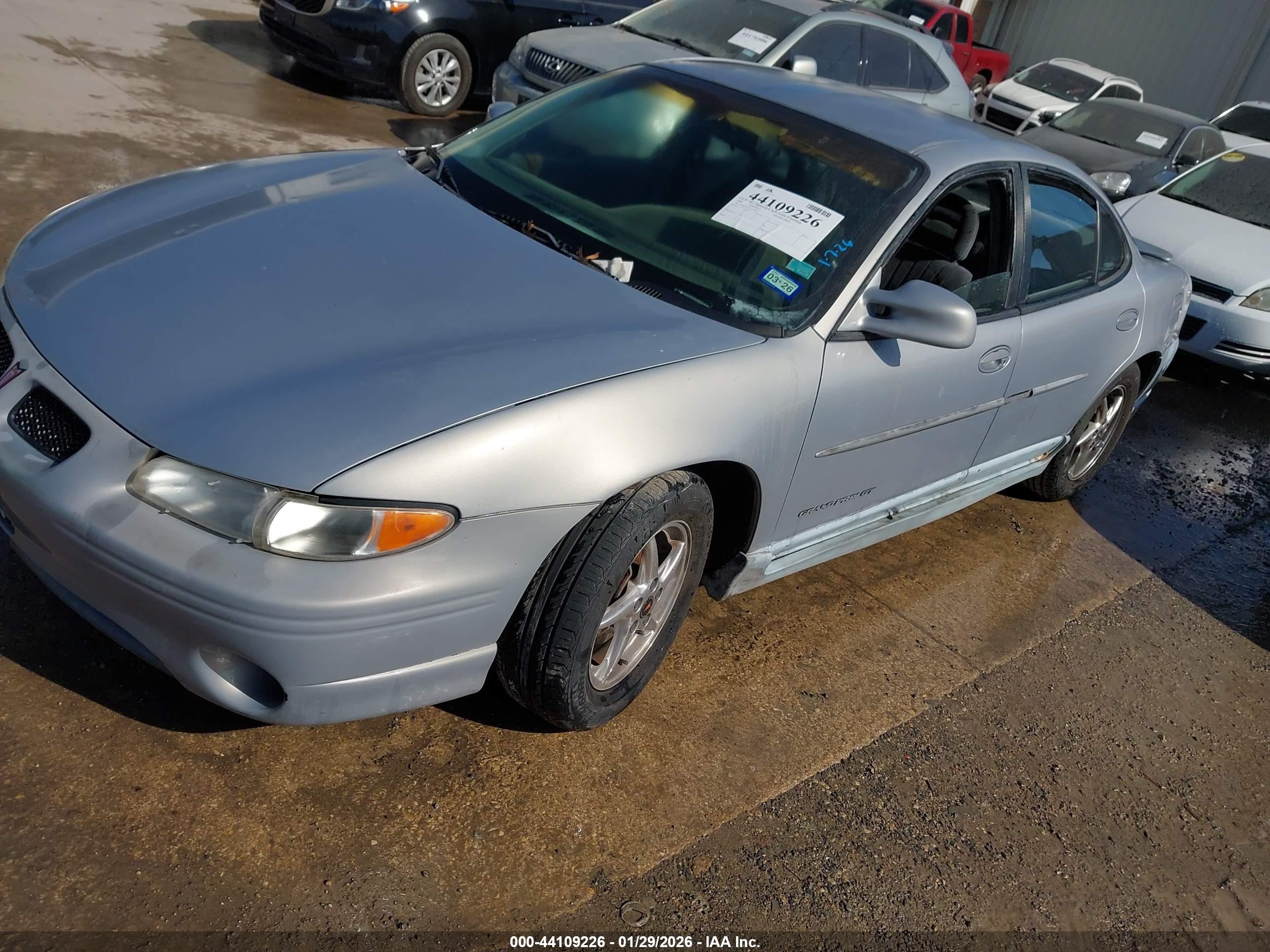 PONTIAC GRAND image 2