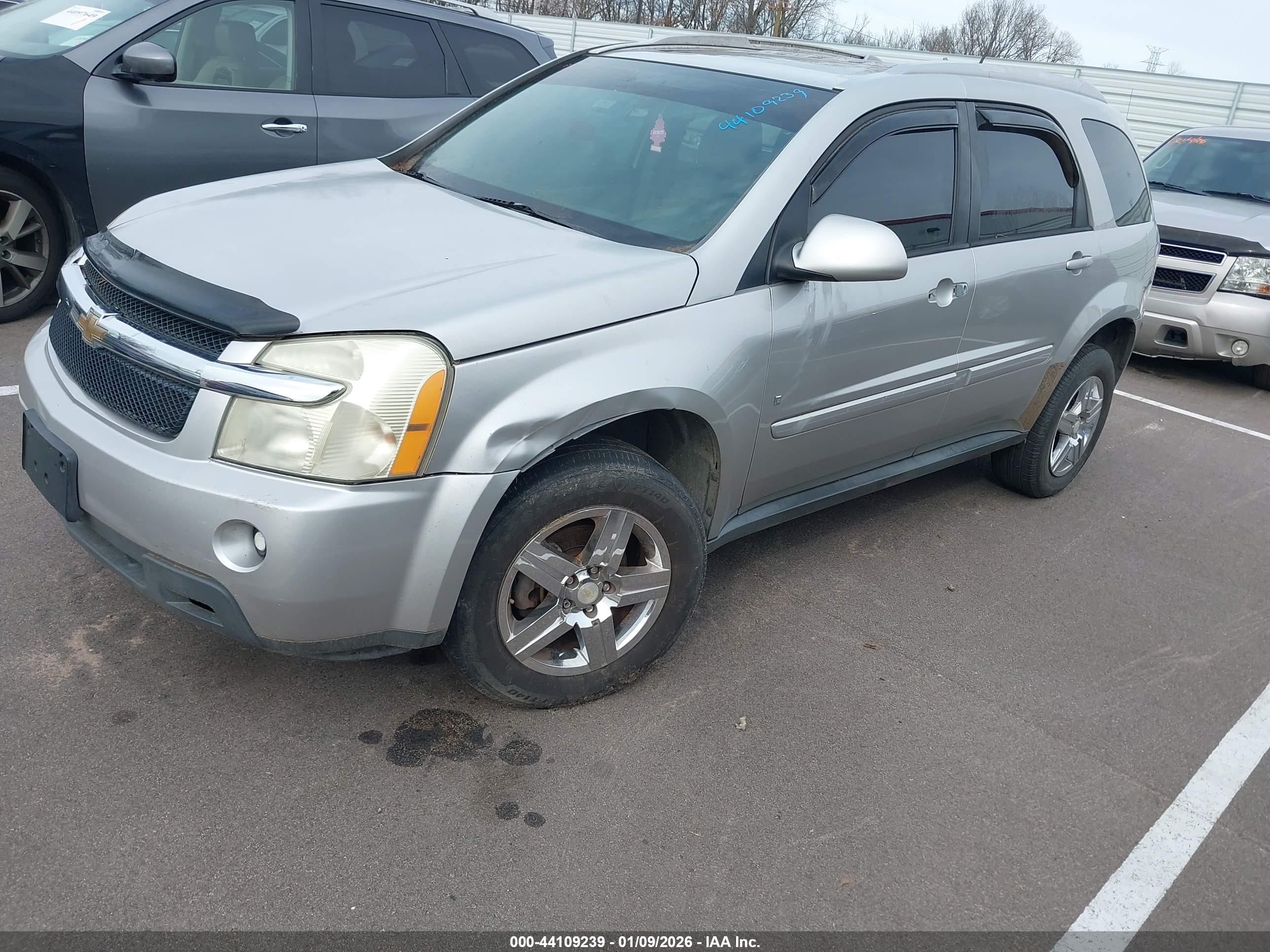 CHEVROLET EQUINOX image 2