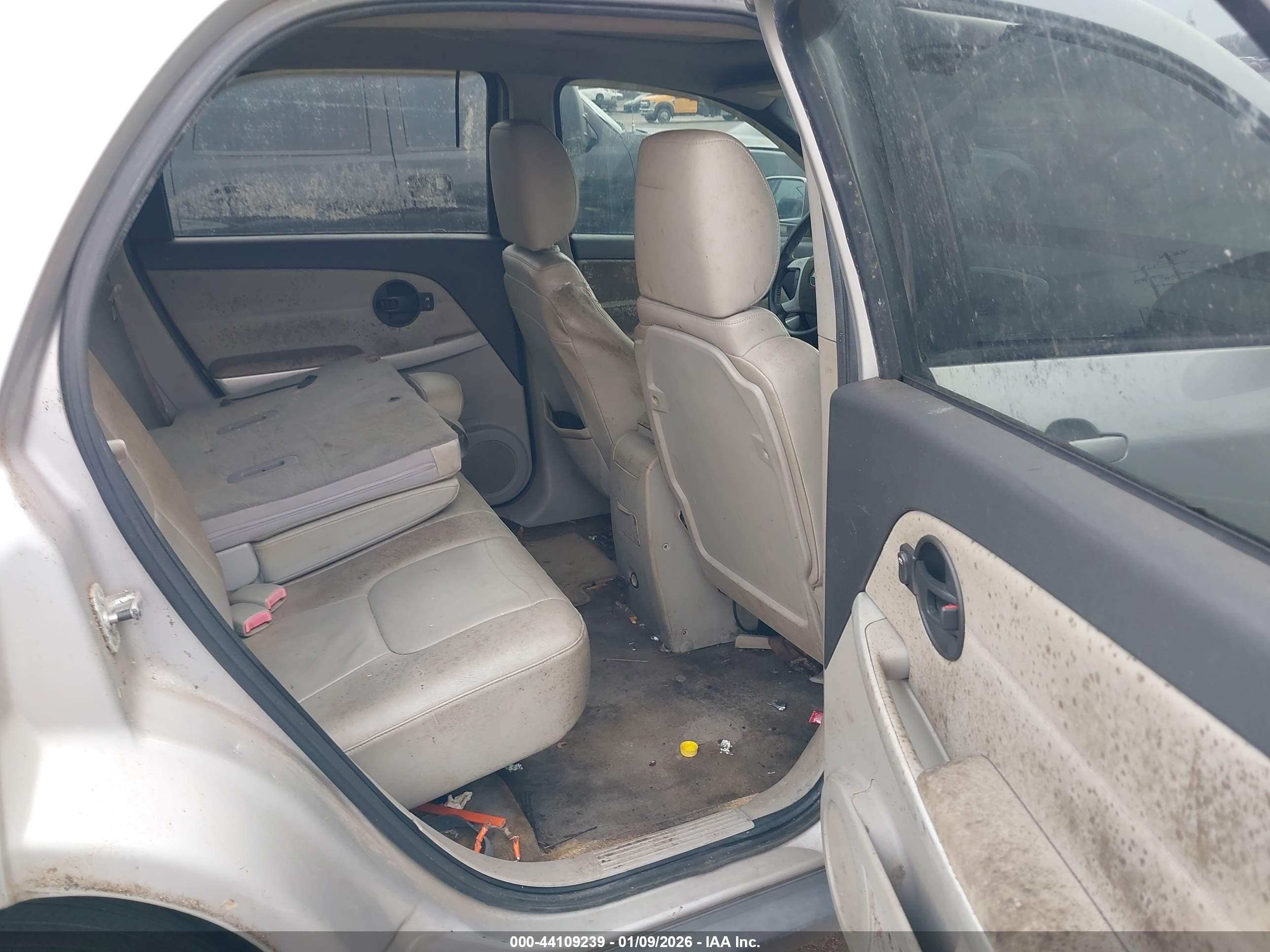 CHEVROLET EQUINOX image 8