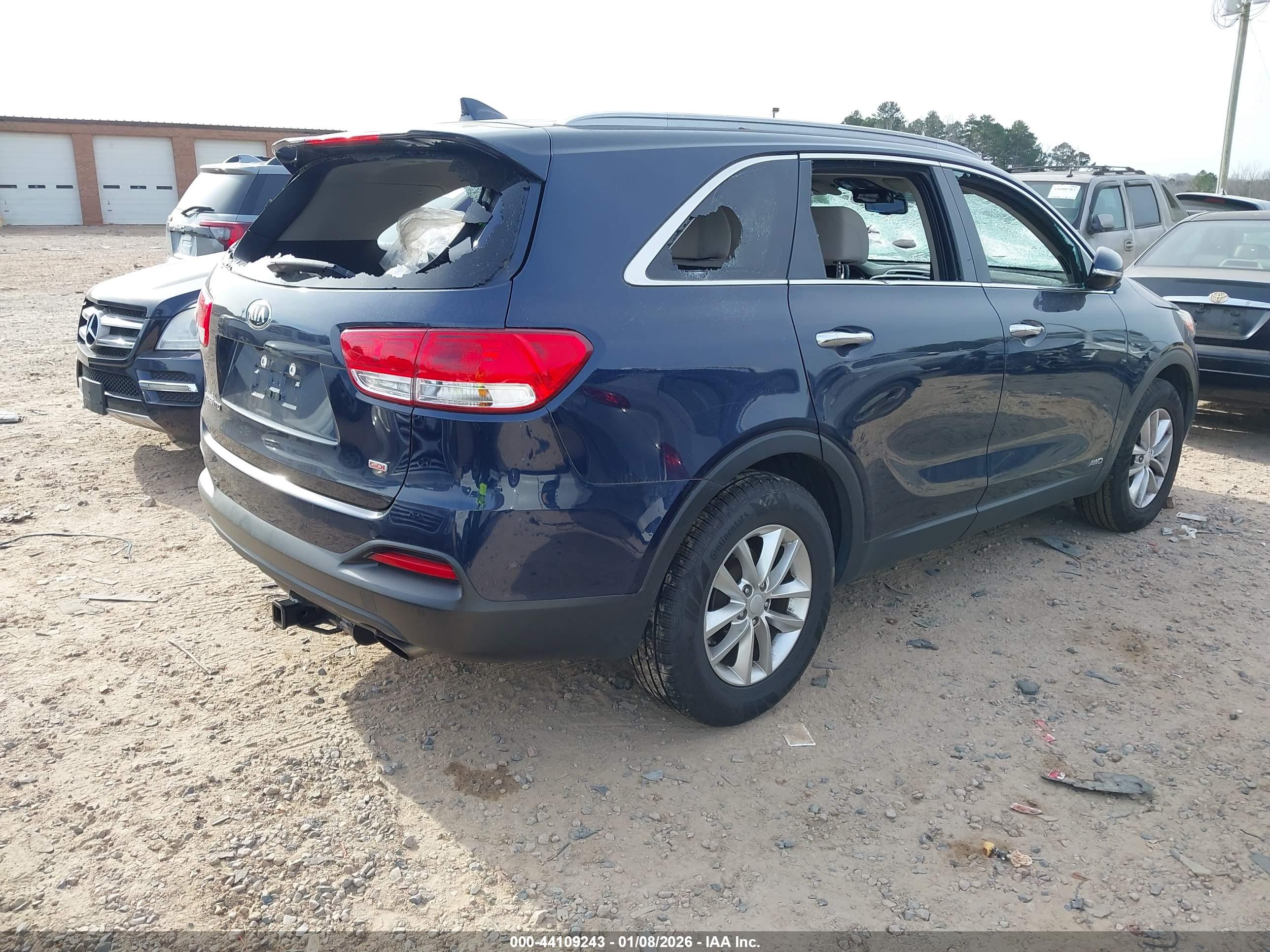 KIA SORENTO image 4