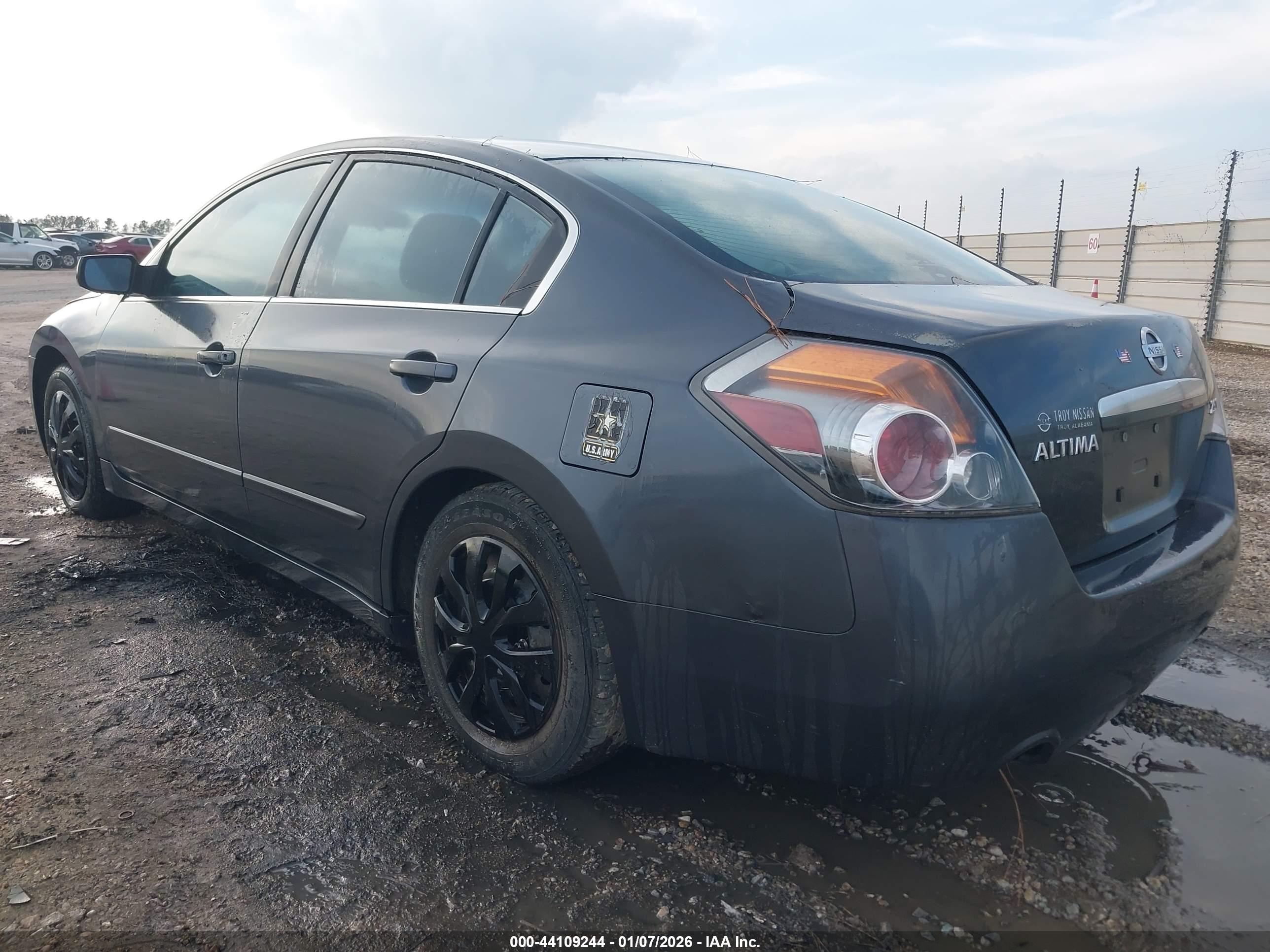 NISSAN ALTIMA image 3