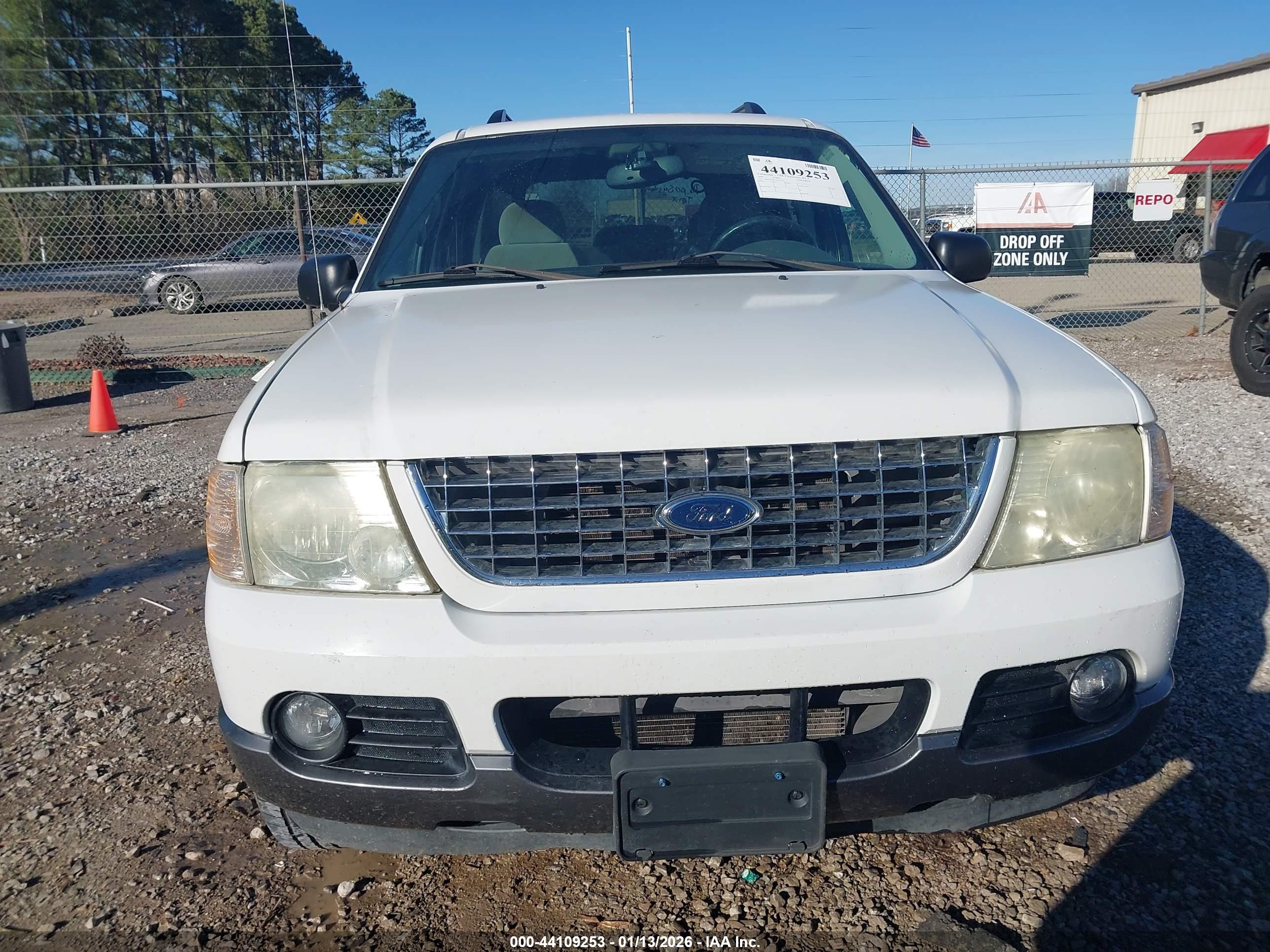 FORD EXPLORER image 6