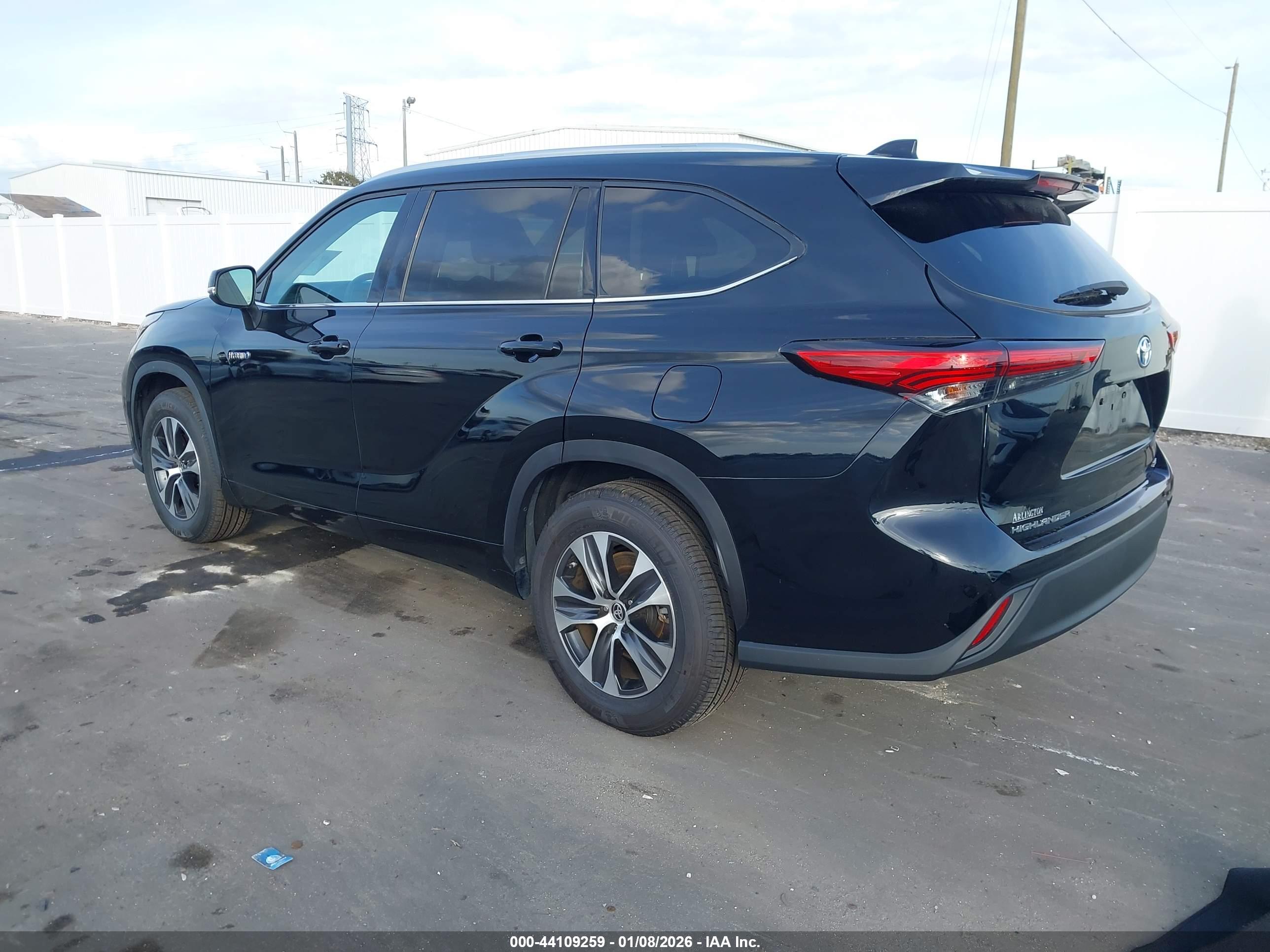 TOYOTA HIGHLANDER image 3