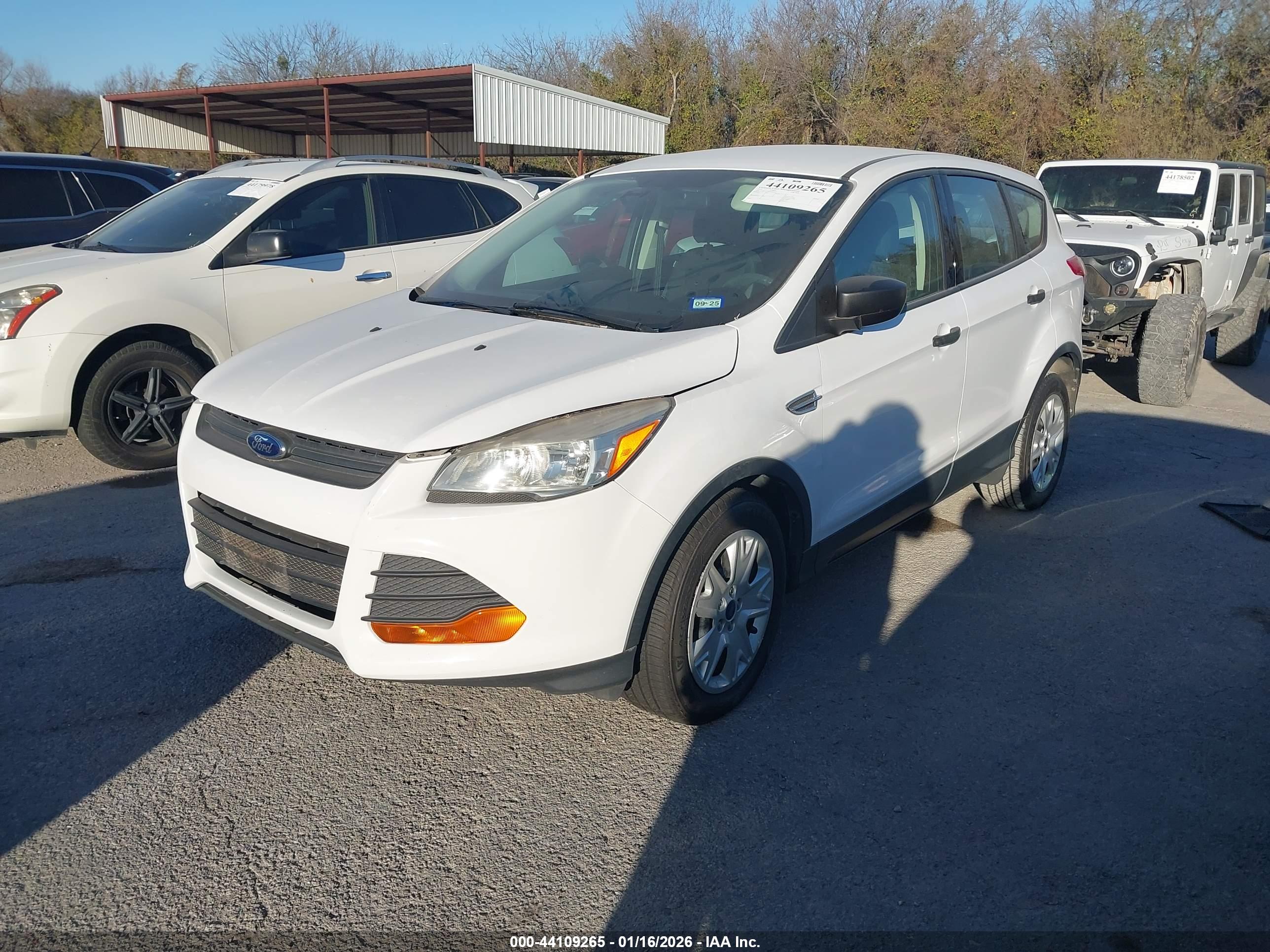 FORD ESCAPE image 2