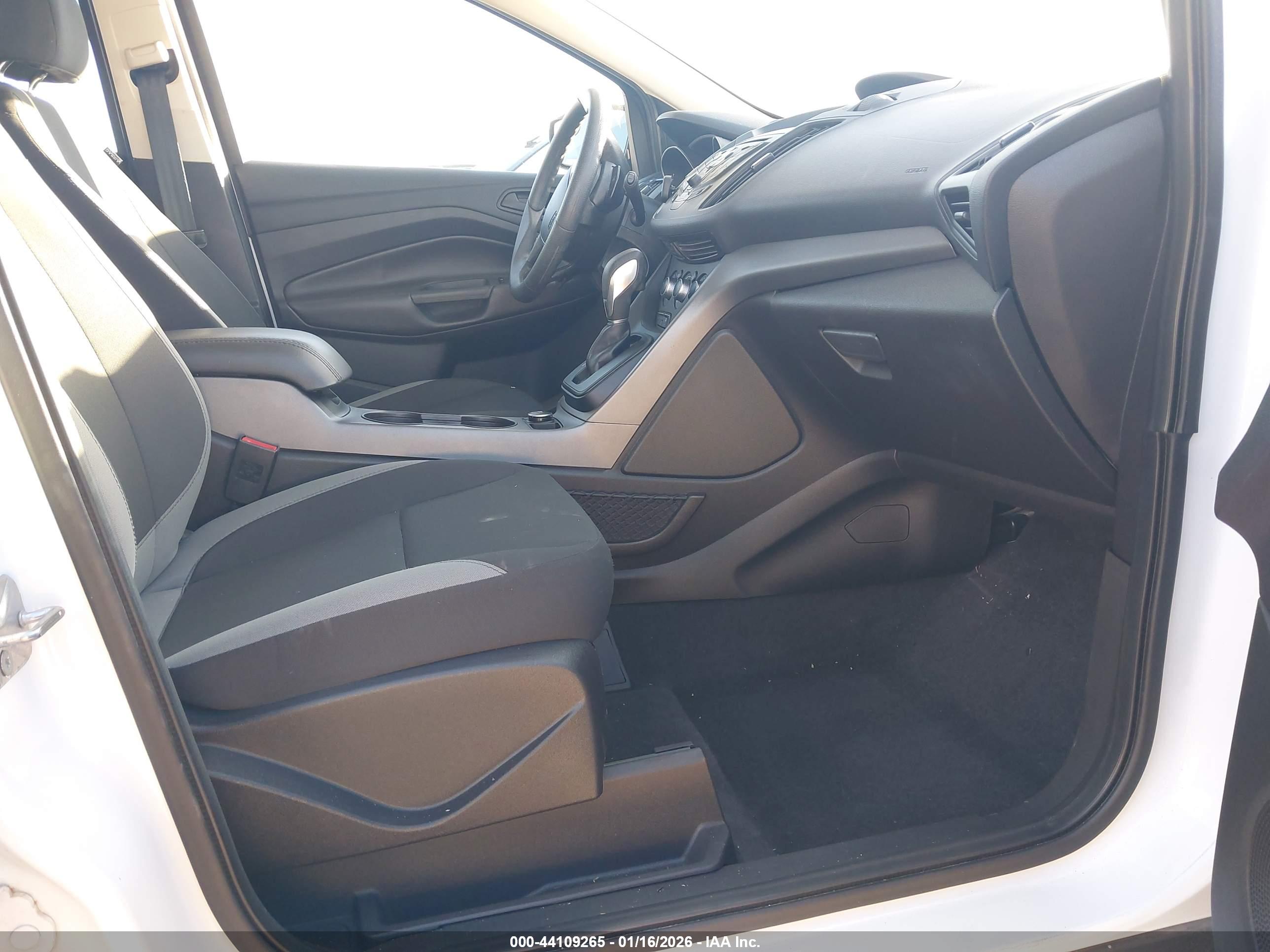 FORD ESCAPE image 5