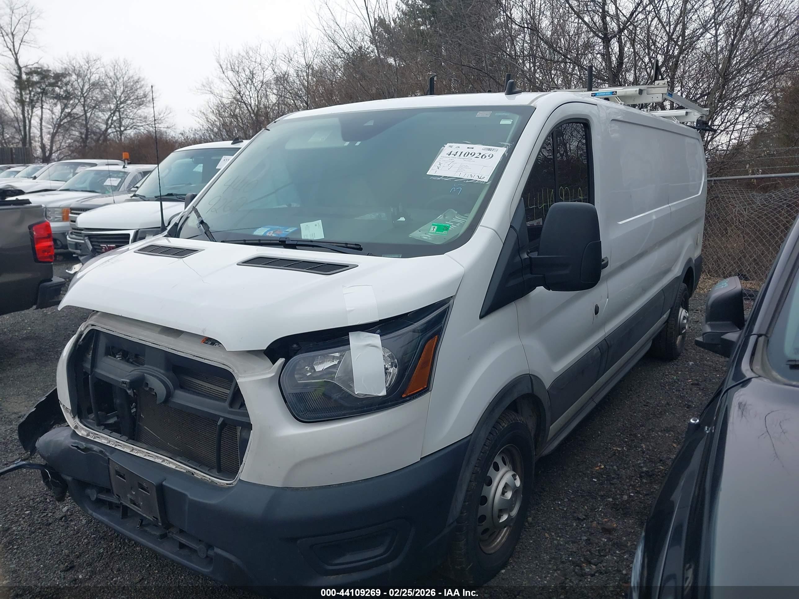 FORD TRANSIT-250 image 2