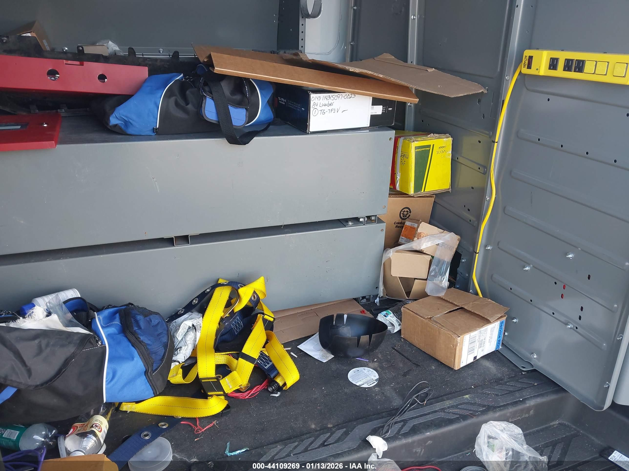 FORD TRANSIT-250 image 8