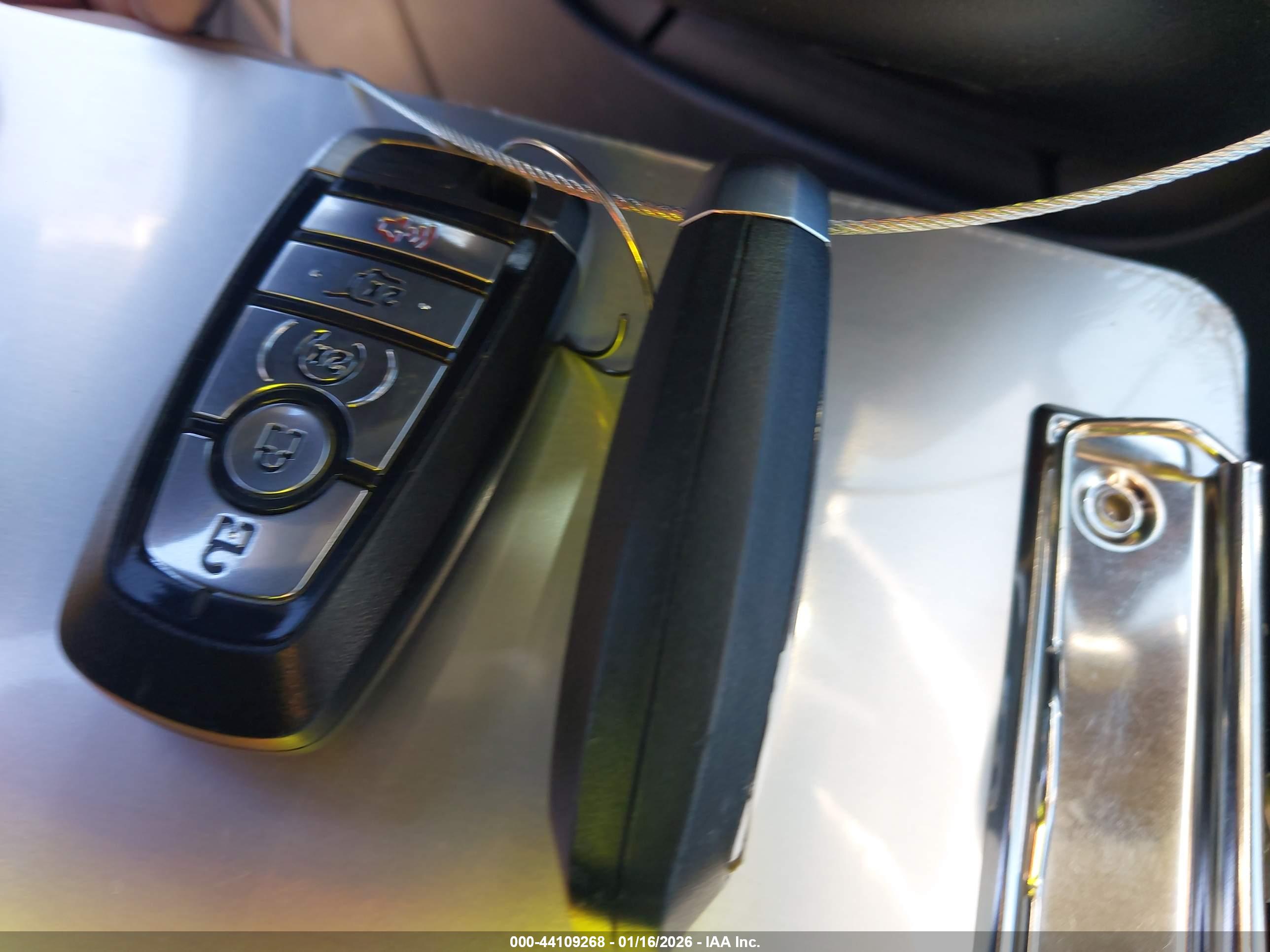 FORD EXPLORER image 11