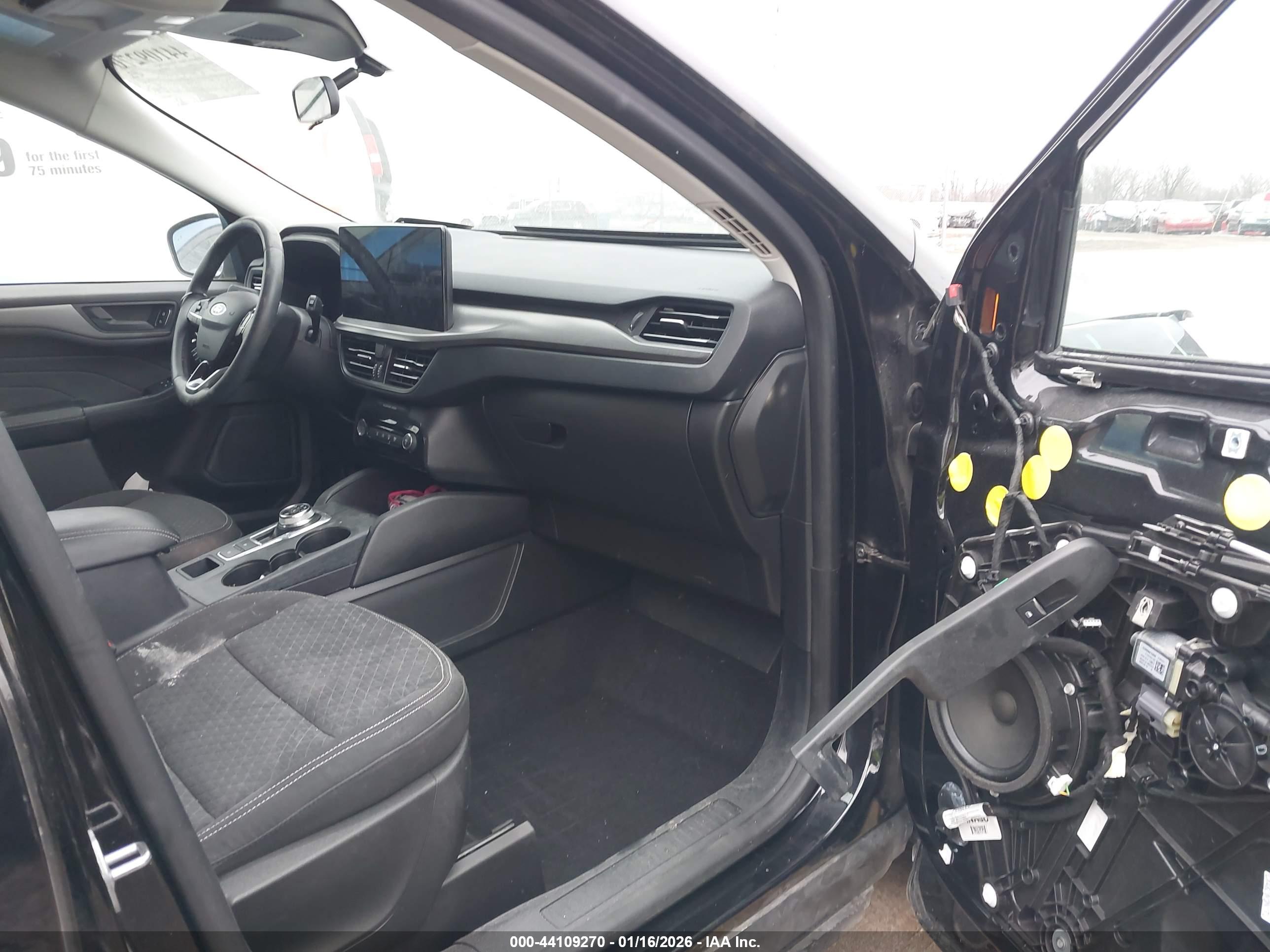 FORD ESCAPE image 5