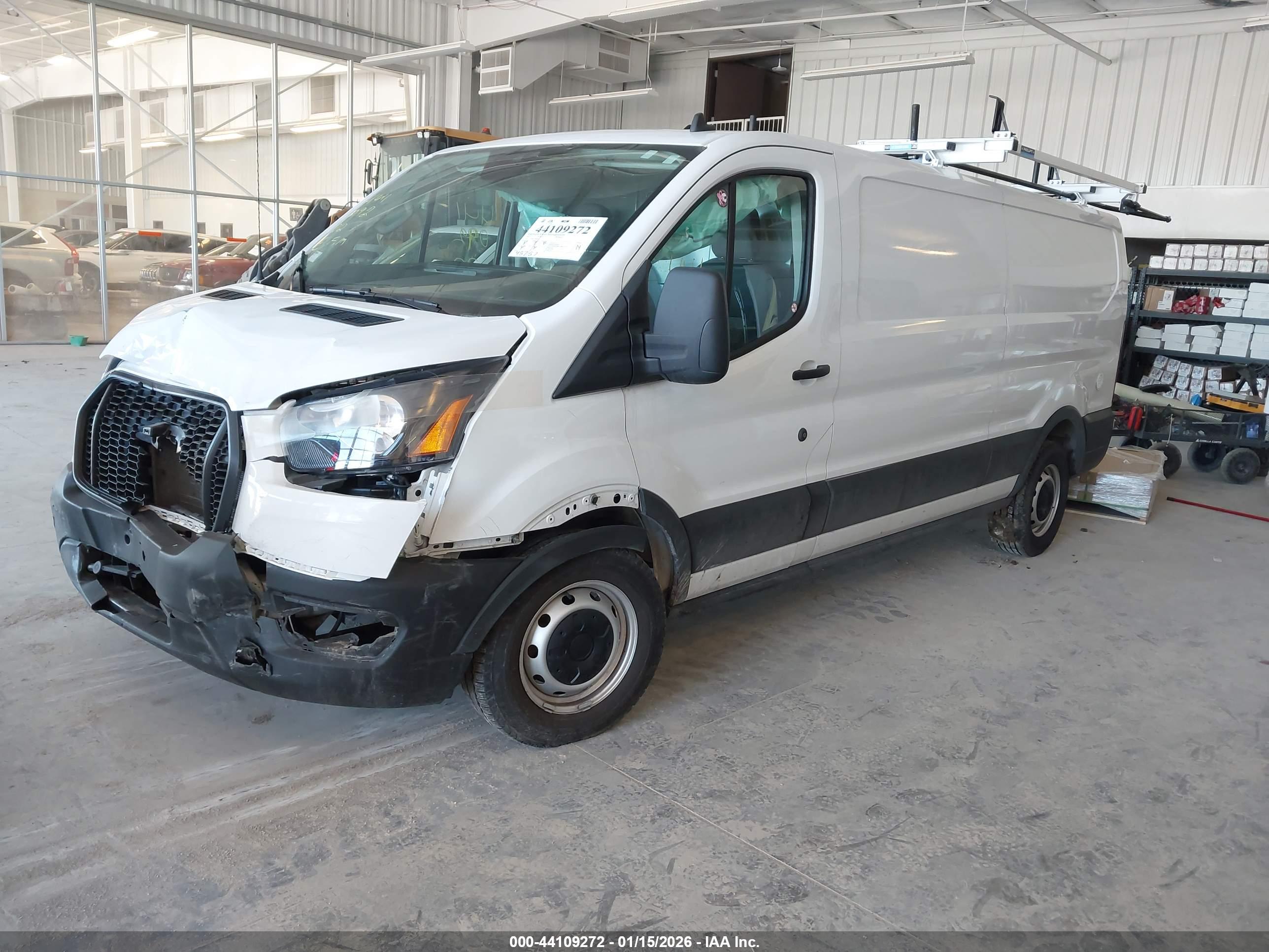 FORD TRANSIT-250 image 2