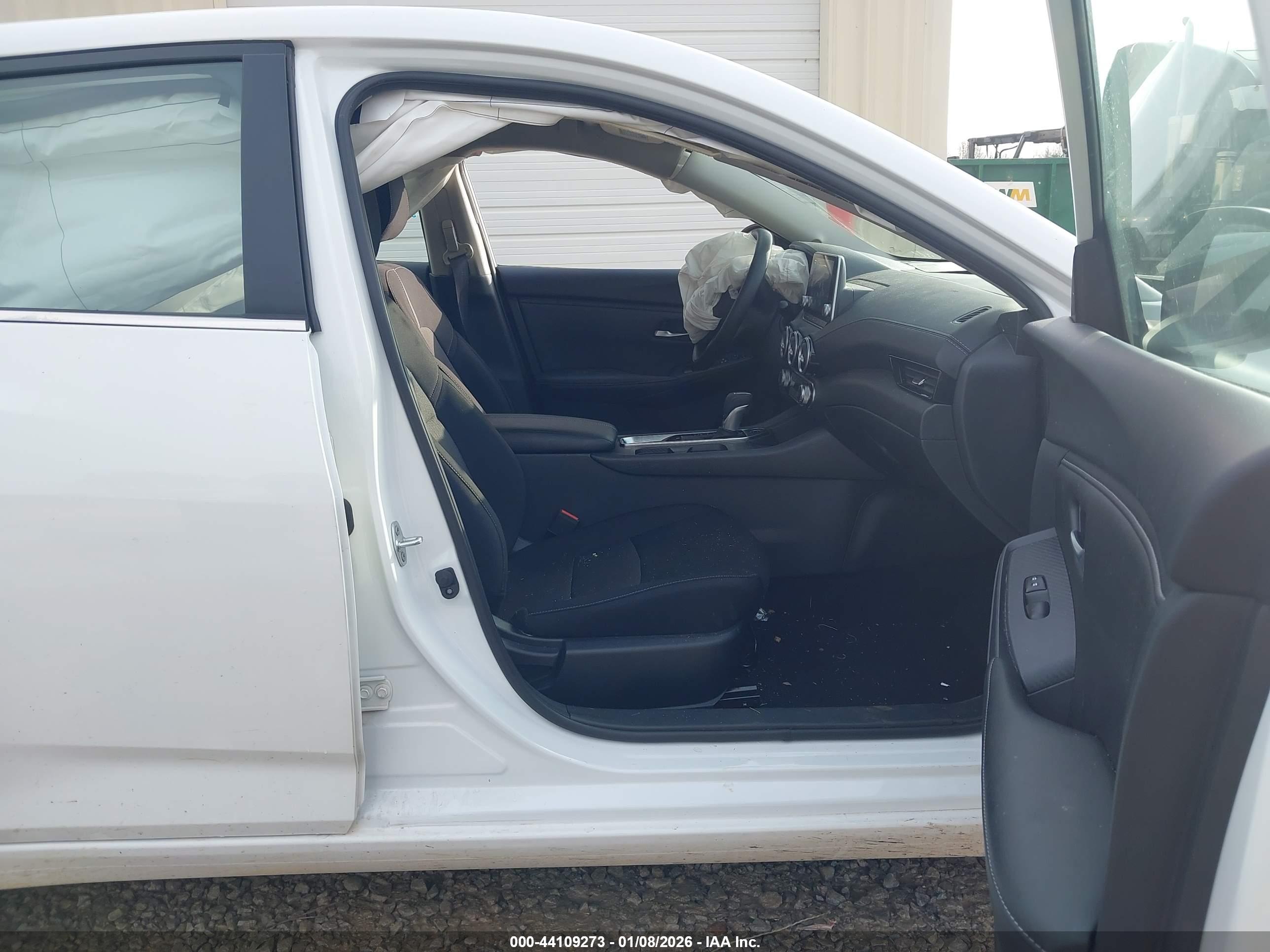 NISSAN SENTRA image 5