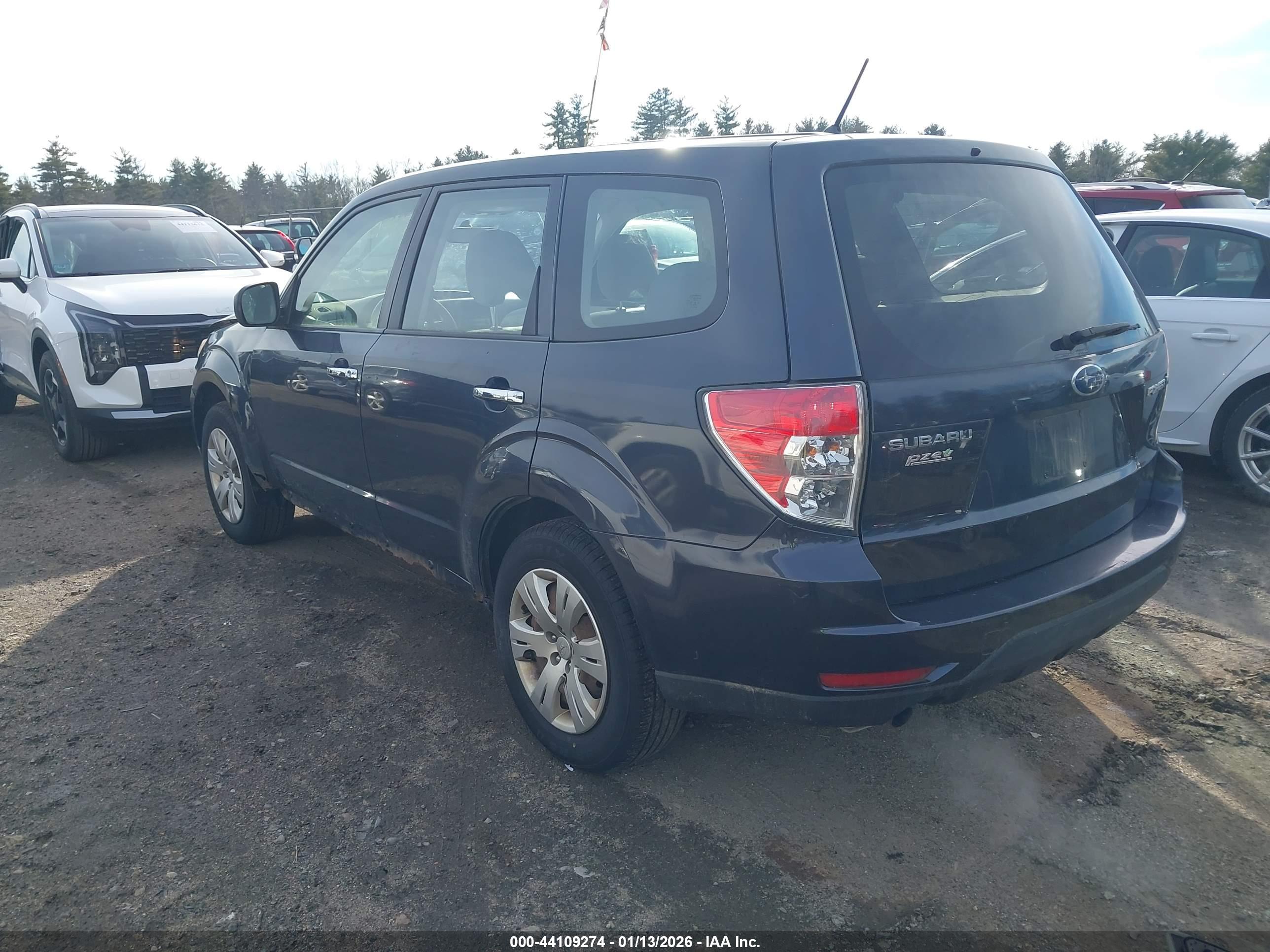 SUBARU FORESTER image 3