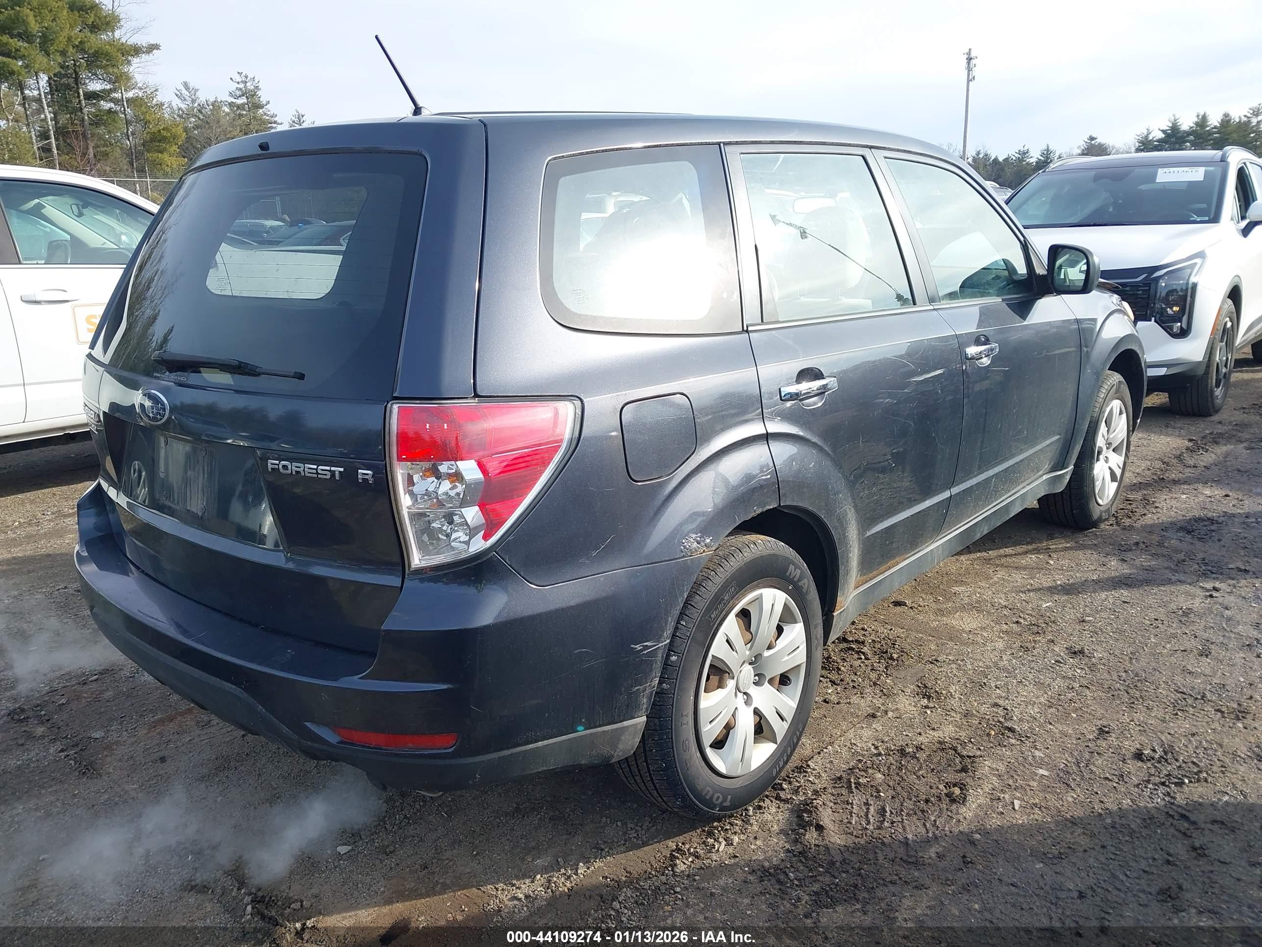 SUBARU FORESTER image 4