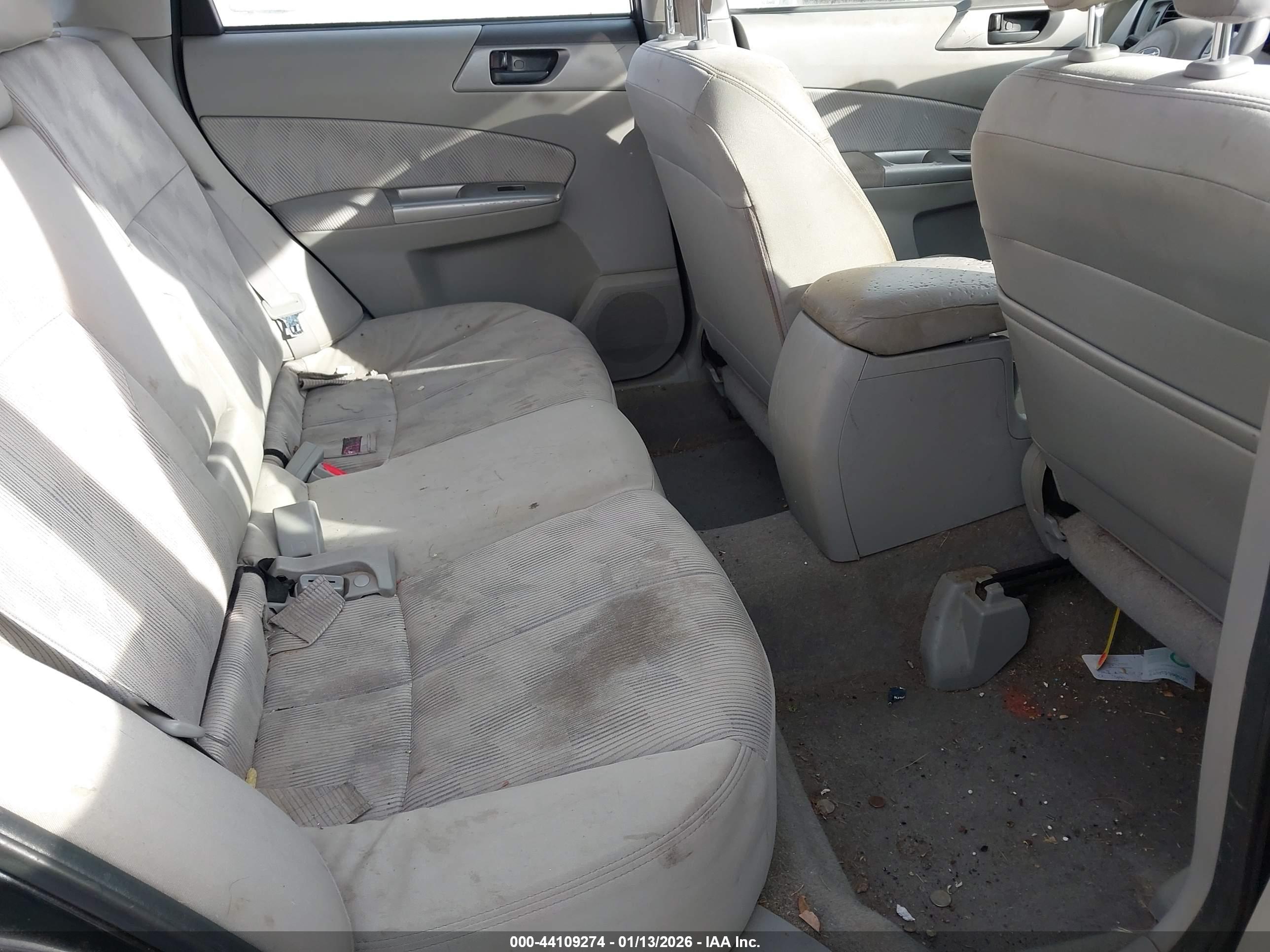 SUBARU FORESTER image 8