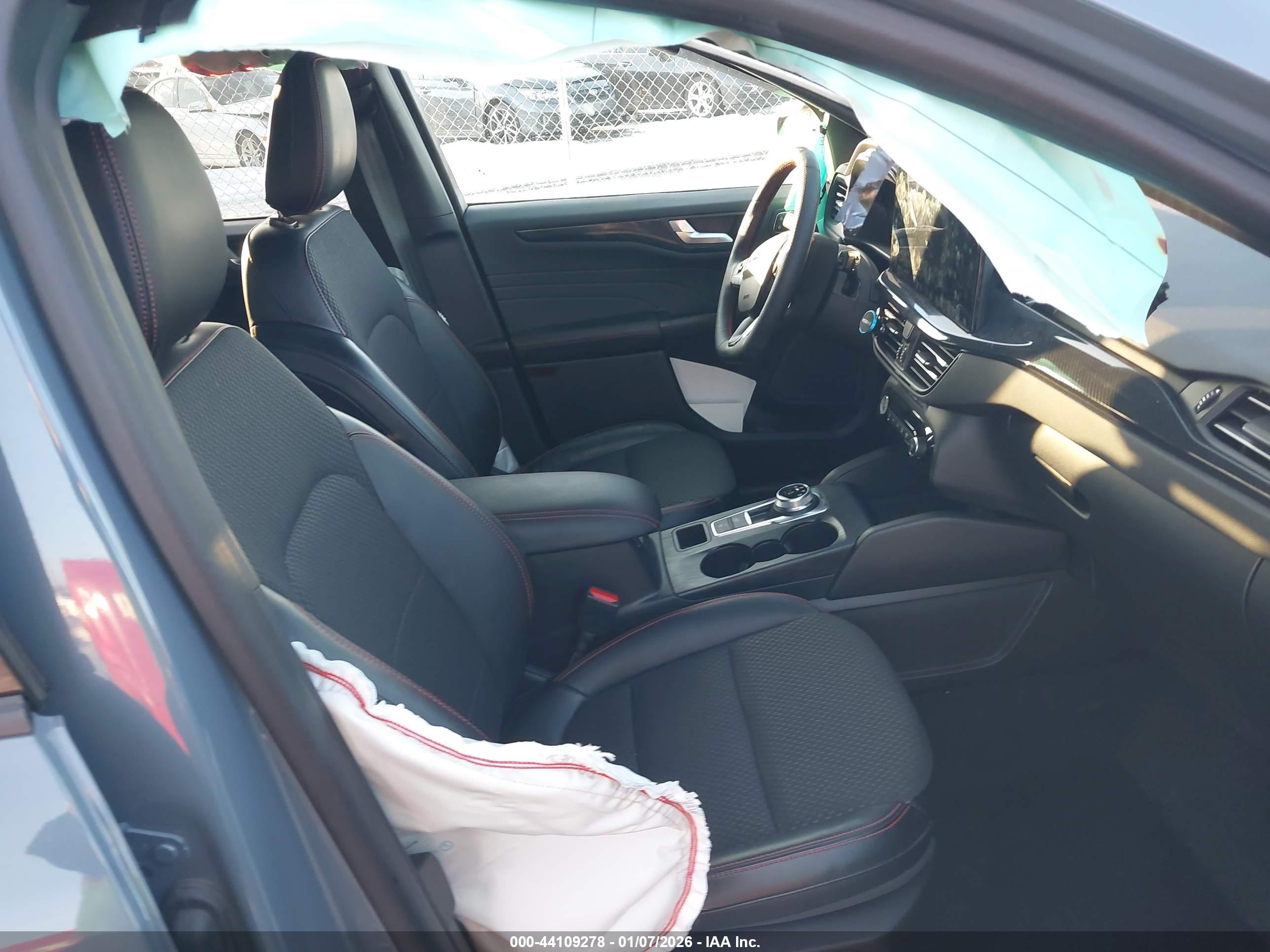 FORD ESCAPE image 5