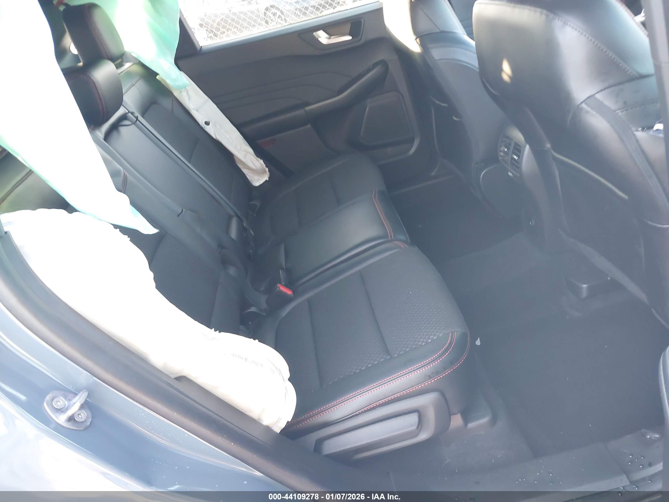 FORD ESCAPE image 8