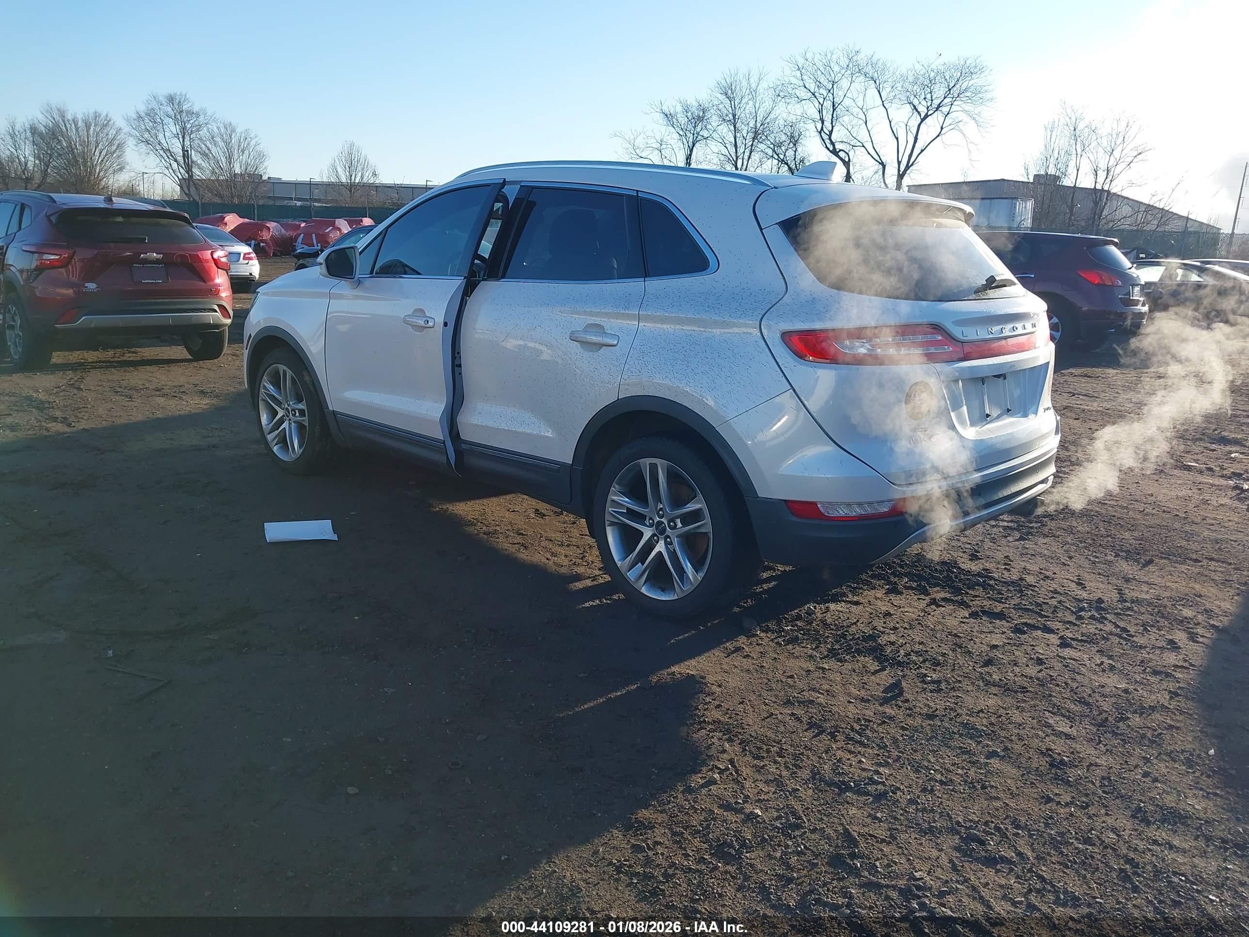 LINCOLN MKC image 3