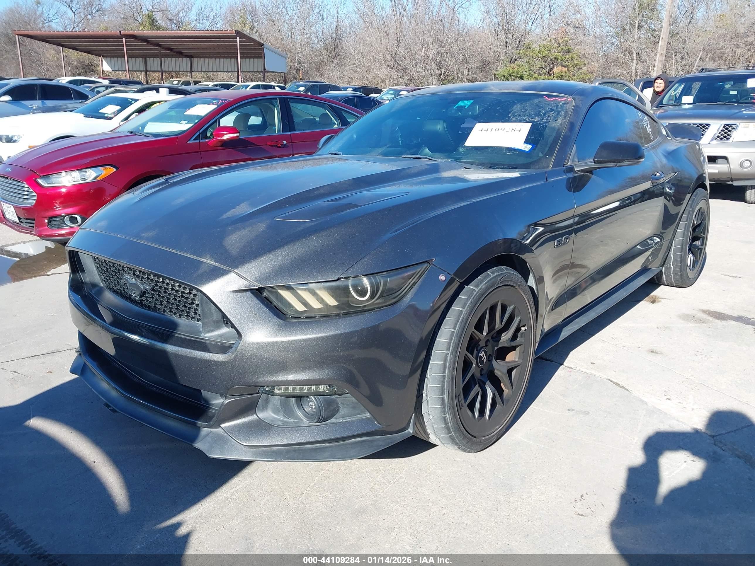 FORD MUSTANG image 2
