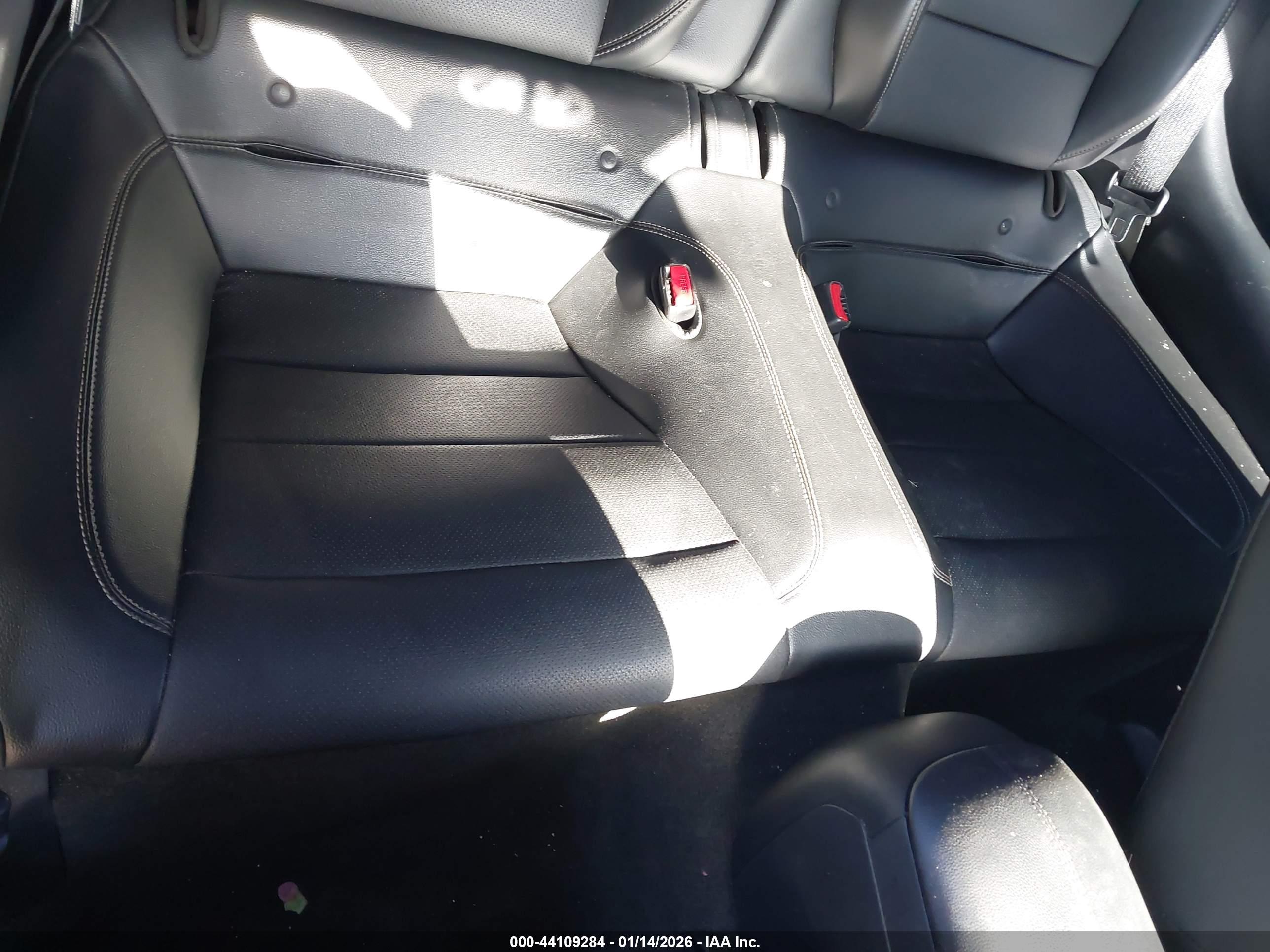 FORD MUSTANG image 8